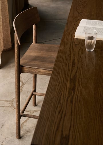 Banqueta Betty TK13 Counter Chair 65 cm - Carvalho fumado - &Tradition
