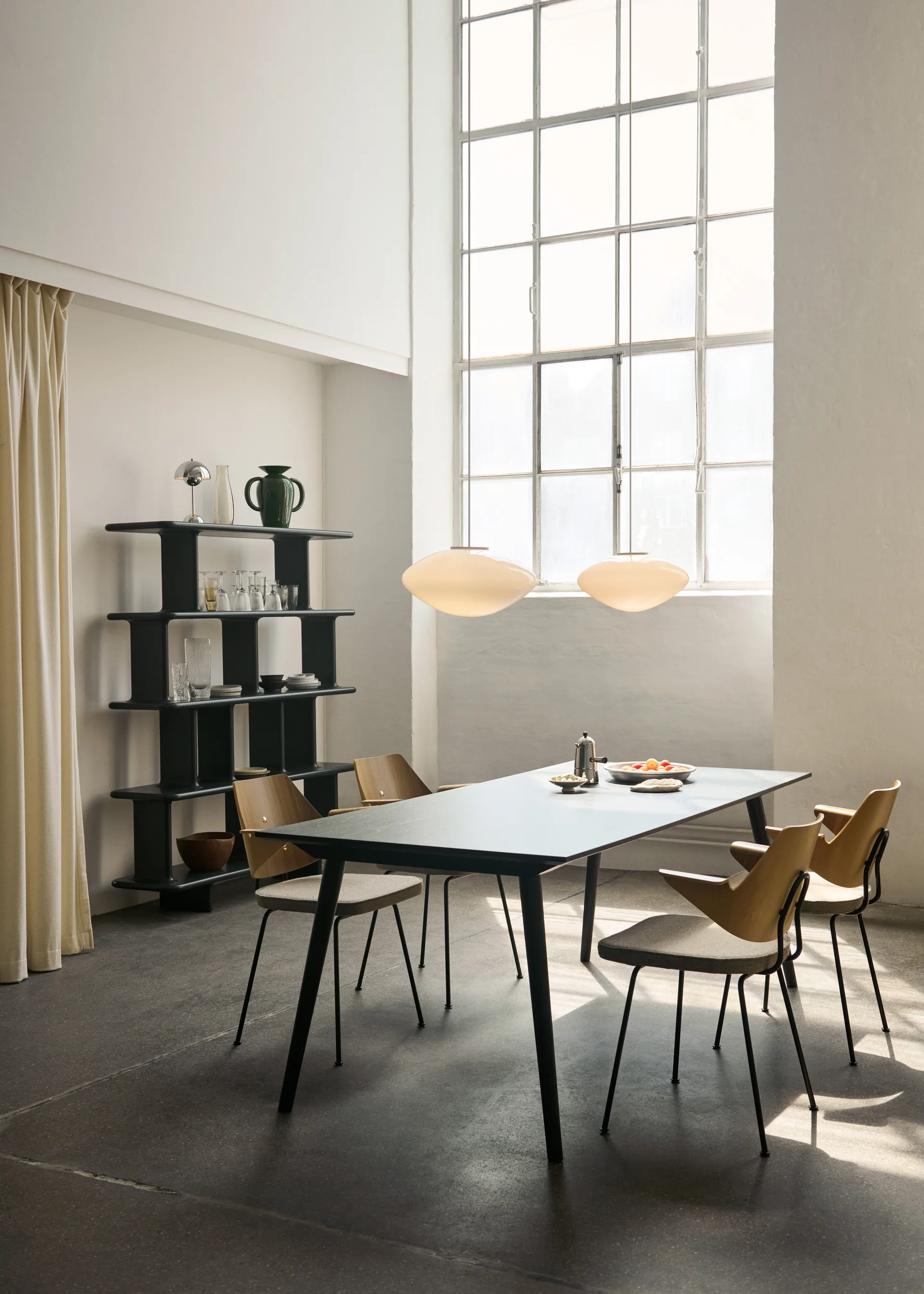 Cadeira com braços RFH RD7, Walnut-beech-brown &Tradition