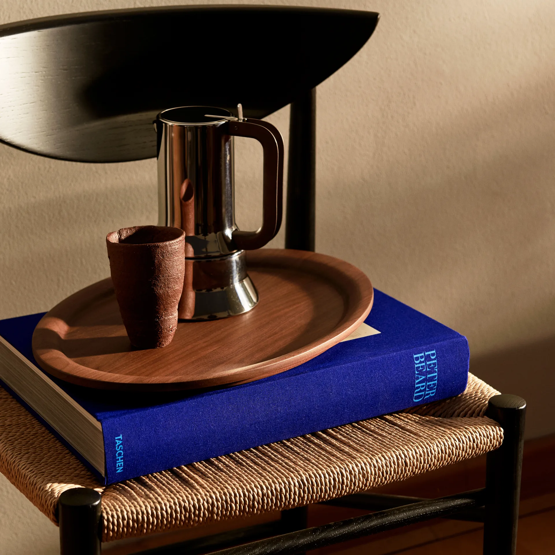 Cadeira Drawn HM3, Carvalho preto &Tradition