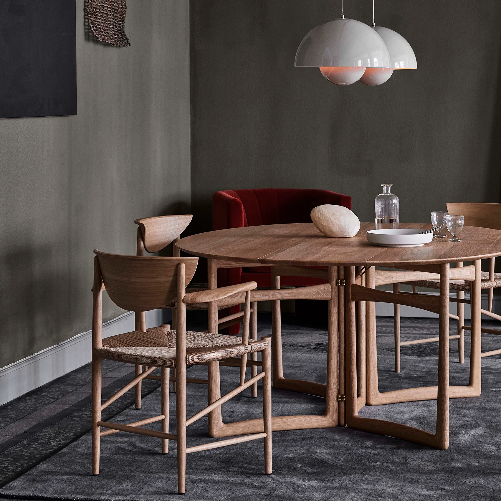 Cadeira Drawn HM4 com apoio de braço, Nogueira &Tradition