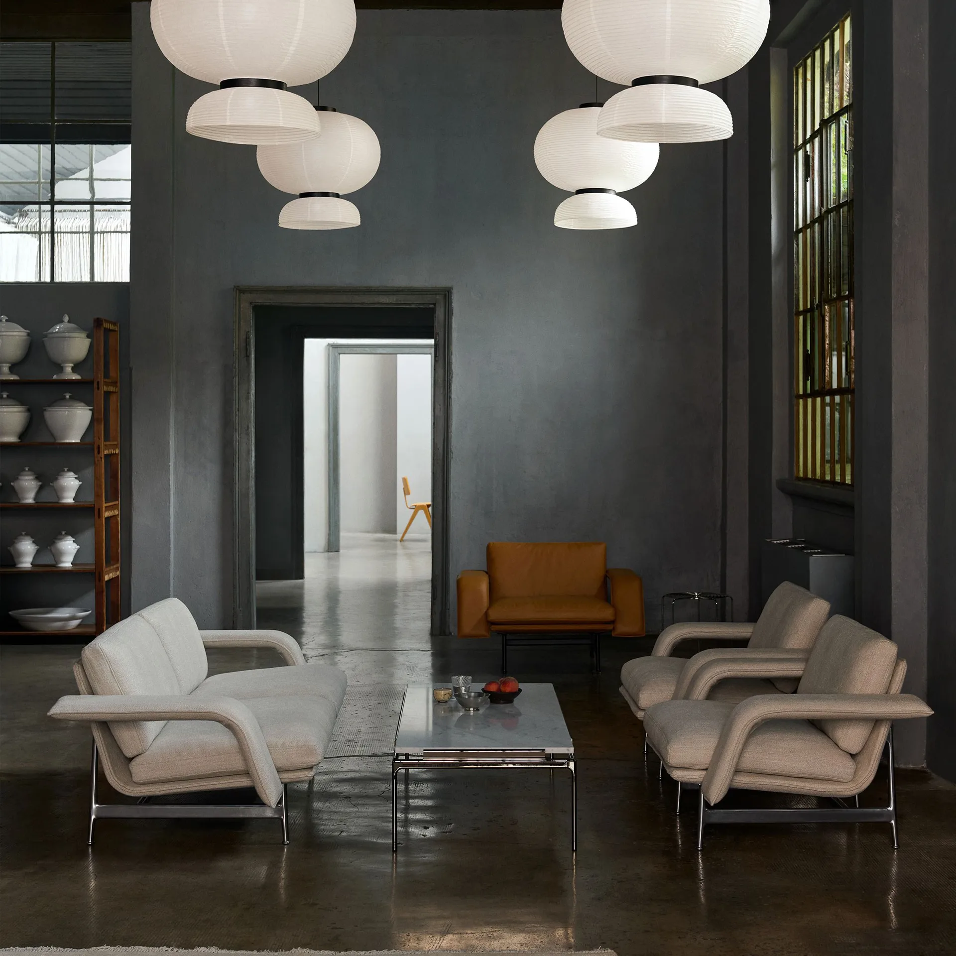 Cadeira lounge Meantime AV29, Pol. aluminium-Ecriture 0210 &Tradition