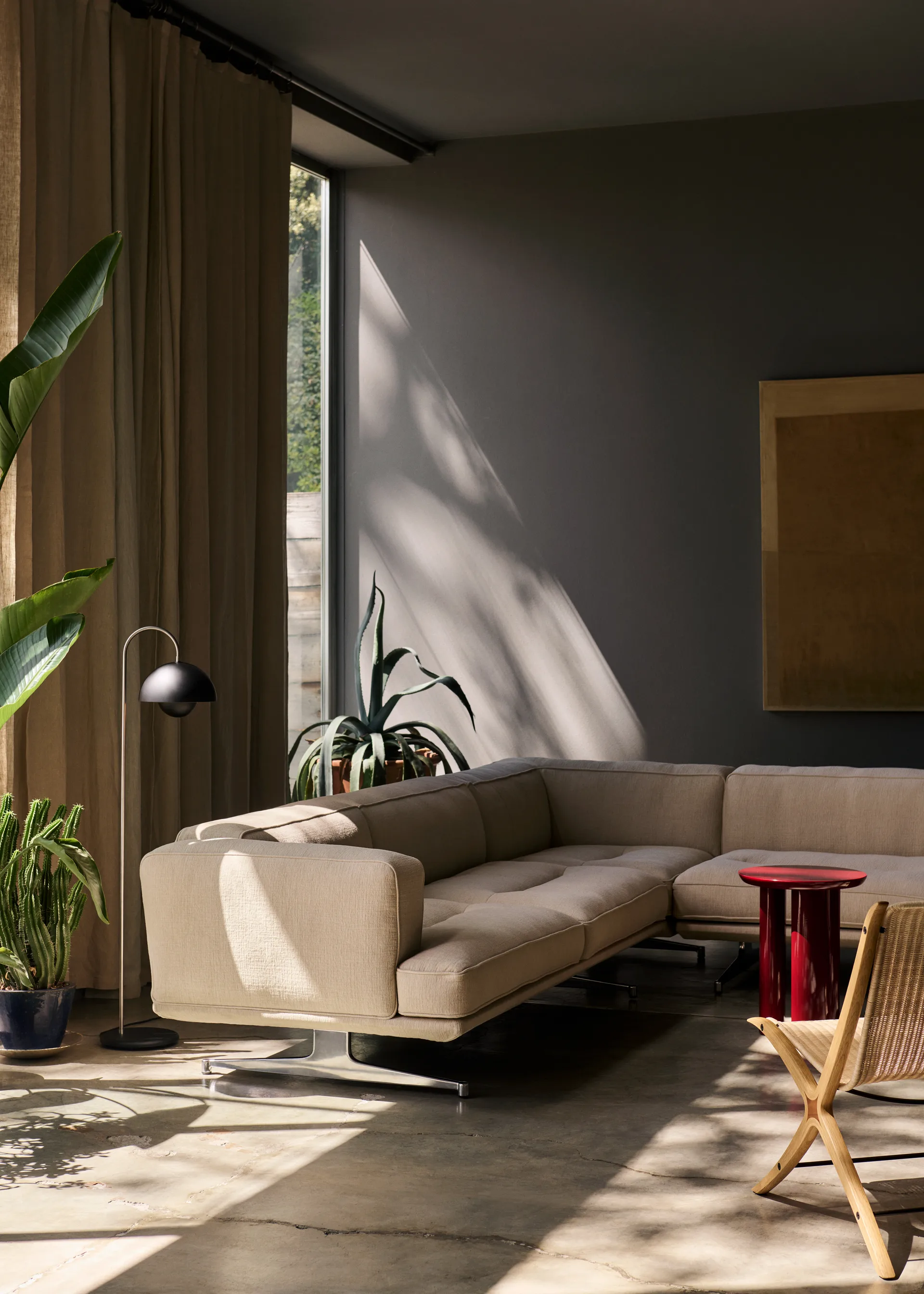 Candeeiro de chão Flowerpot VP12, Matt black &Tradition