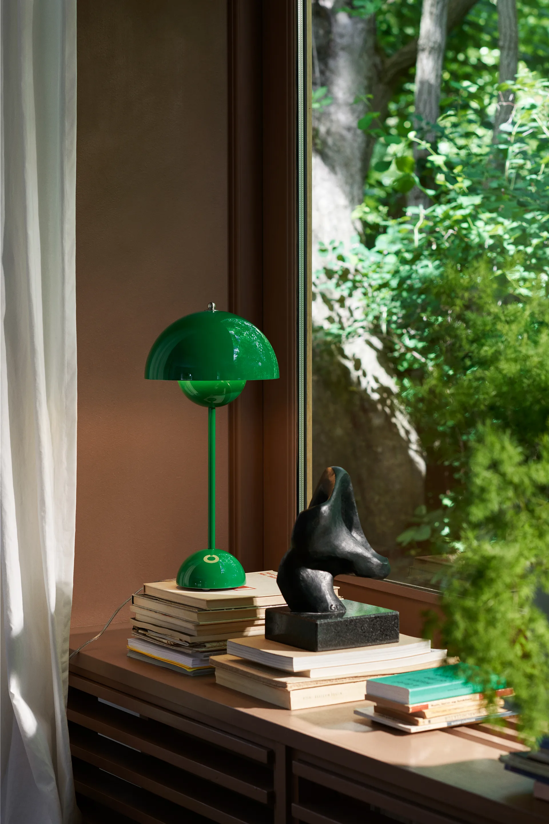Candeeiro de mesa FlowerPot VP3, Signal green &Tradition