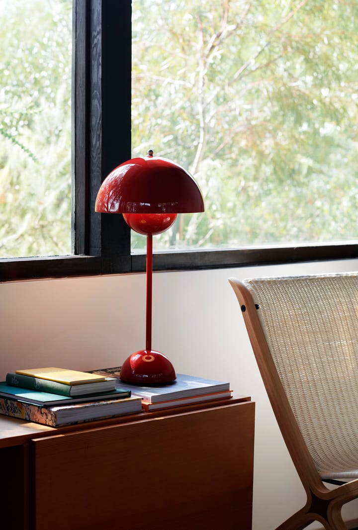 Candeeiro de mesa FlowerPot VP3, Vermelho vermilion &Tradition