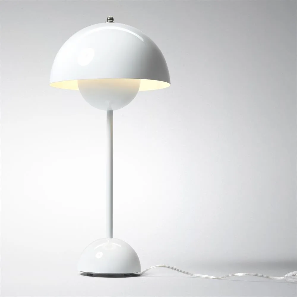 Candeeiro de mesa FlowerPot VP3, white (creme) &Tradition