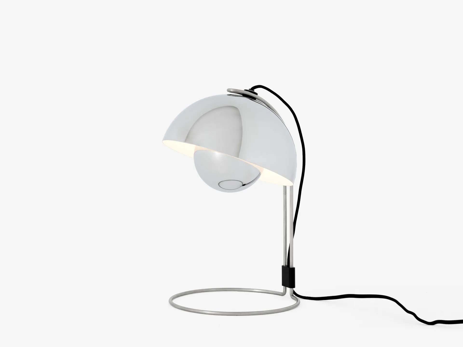 Candeeiro de mesa FlowerPot VP4, Banhado a cromo &Tradition