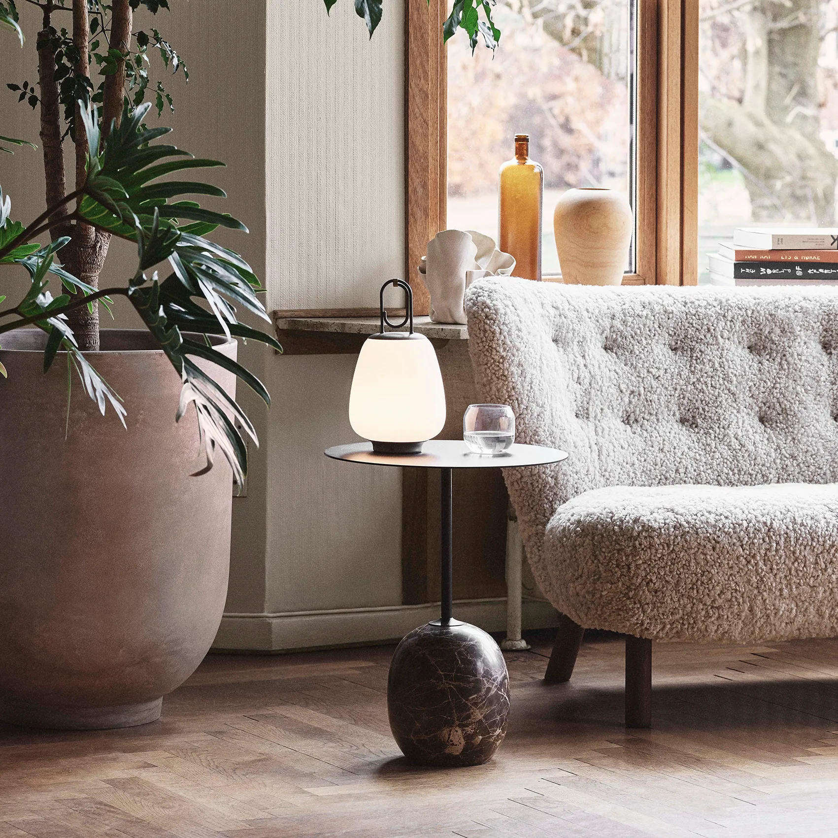 Candeeiro de mesa Lucca SC51, preto &Tradition