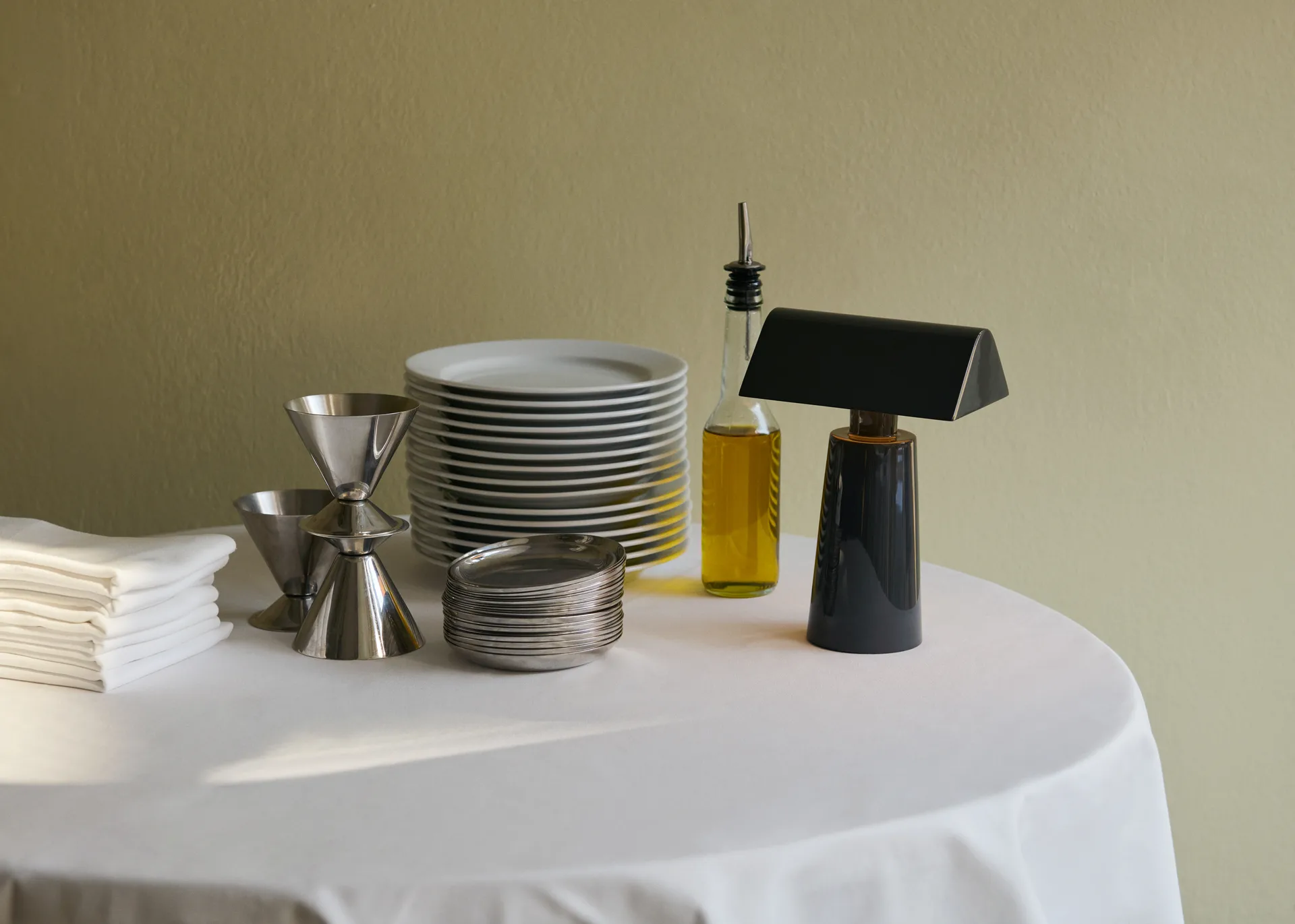 Candeeiro de mesa portátil Caret MF1, Antracite &Tradition