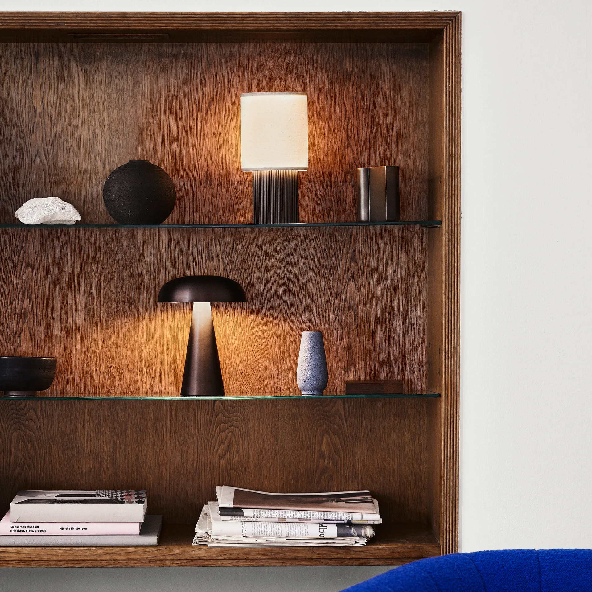 Candeeiro de mesa portátil Como SC53, bronzed brass &Tradition