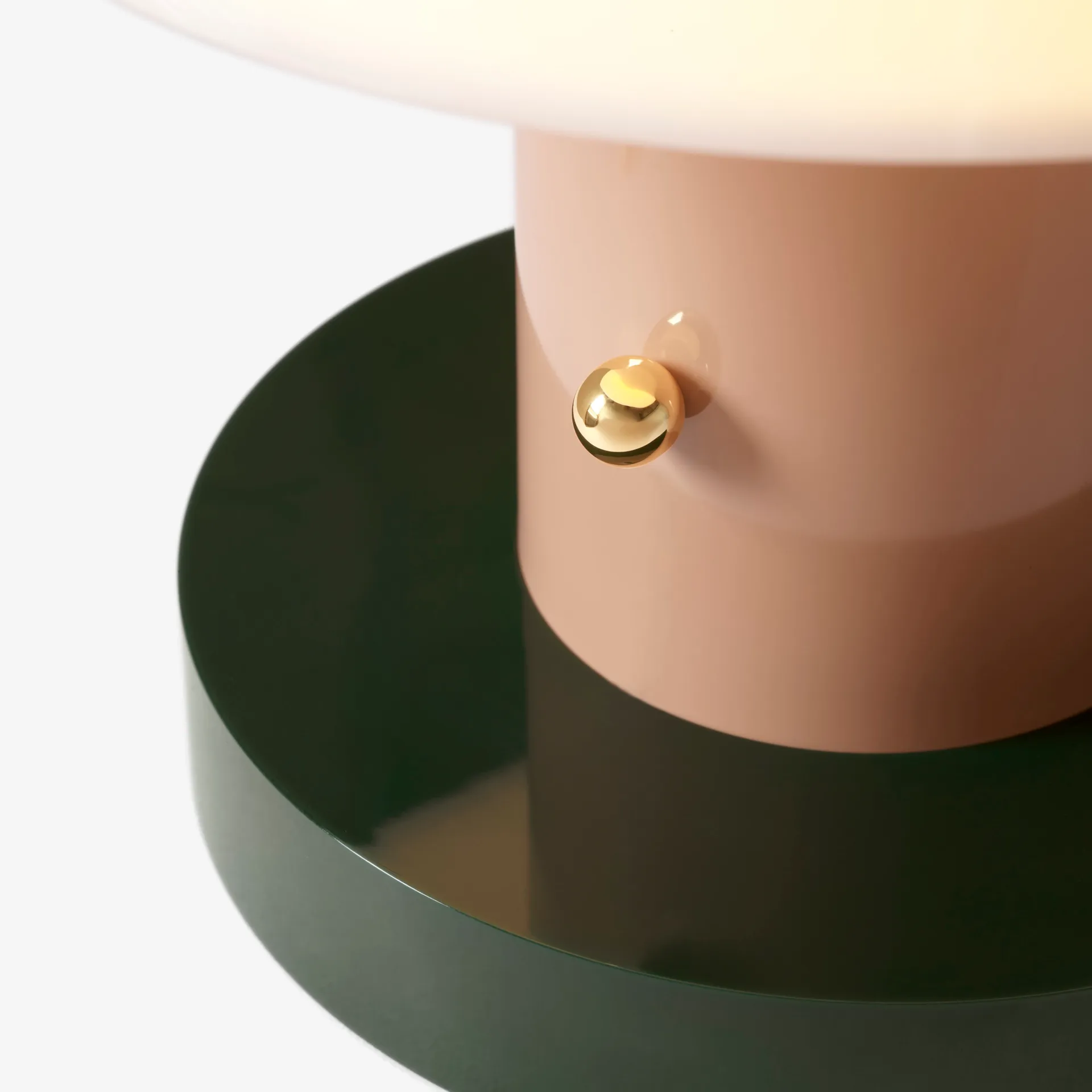 Candeeiro de mesa Setago JH27 , nude-forest &Tradition