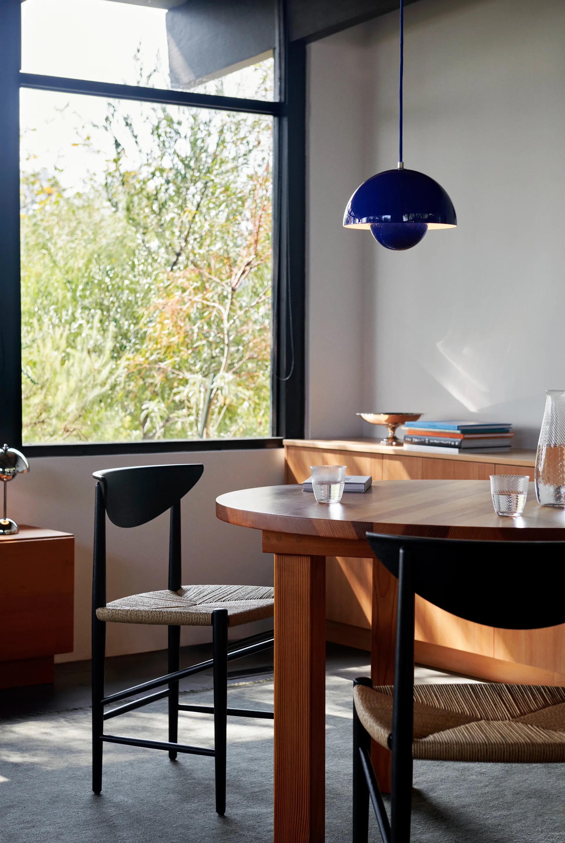 Candeeiro suspenso FlowerPot VP1, Azul cobalto &Tradition