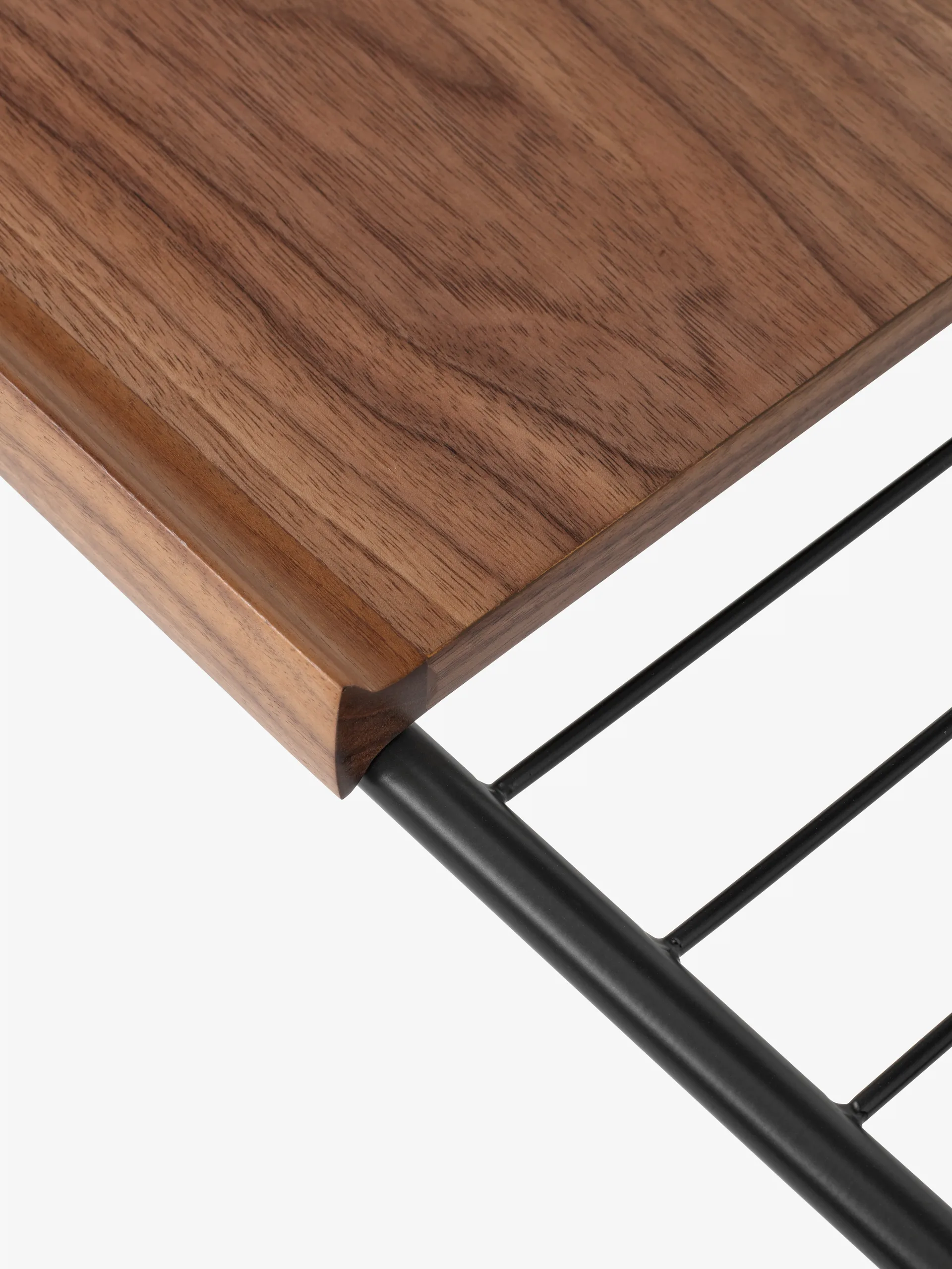 Carrinho de armazenamento Alima em nogueira laqueada, Black & lacquered walnut &Tradition