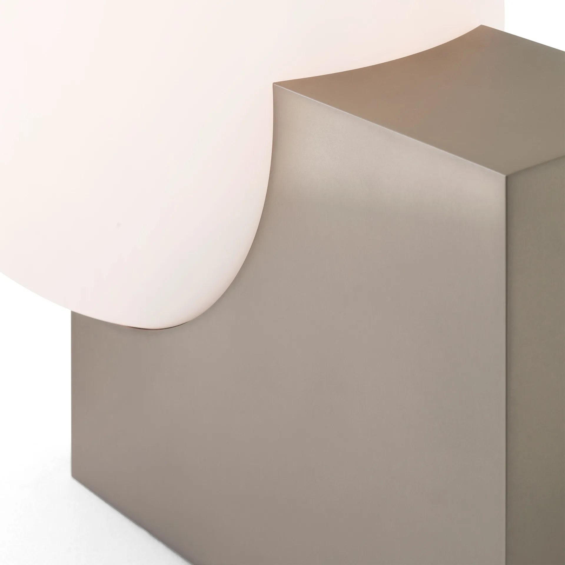 Journey SHY4 candeeiro de chão, Aço escovado-vidro opalino &Tradition