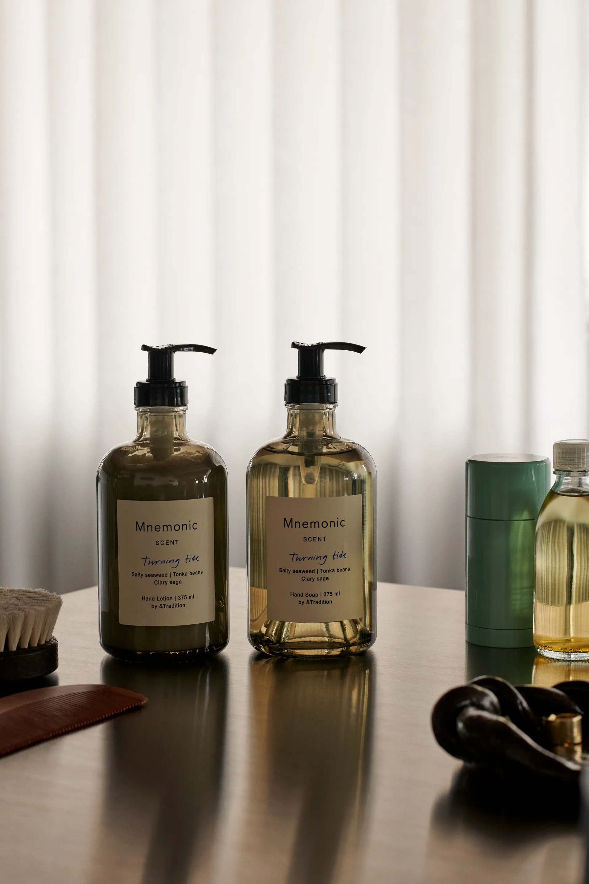 Loção para as mãos Mnemonic MNC1 375 ml , Turning tide  &Tradition