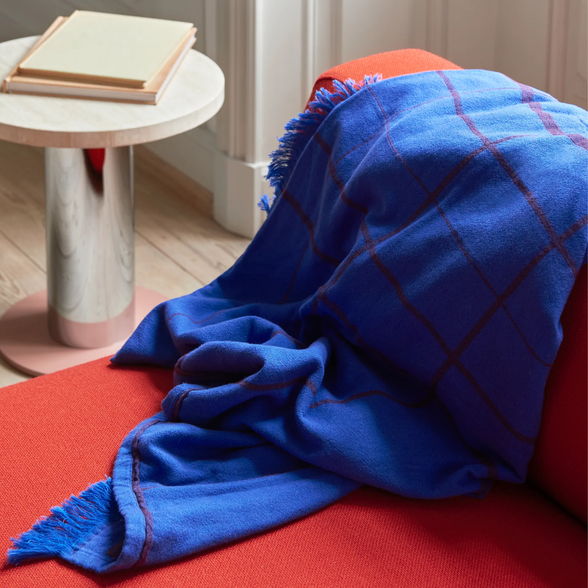 Manta Untitled AP10 150x210 cm, Electric Blue &Tradition