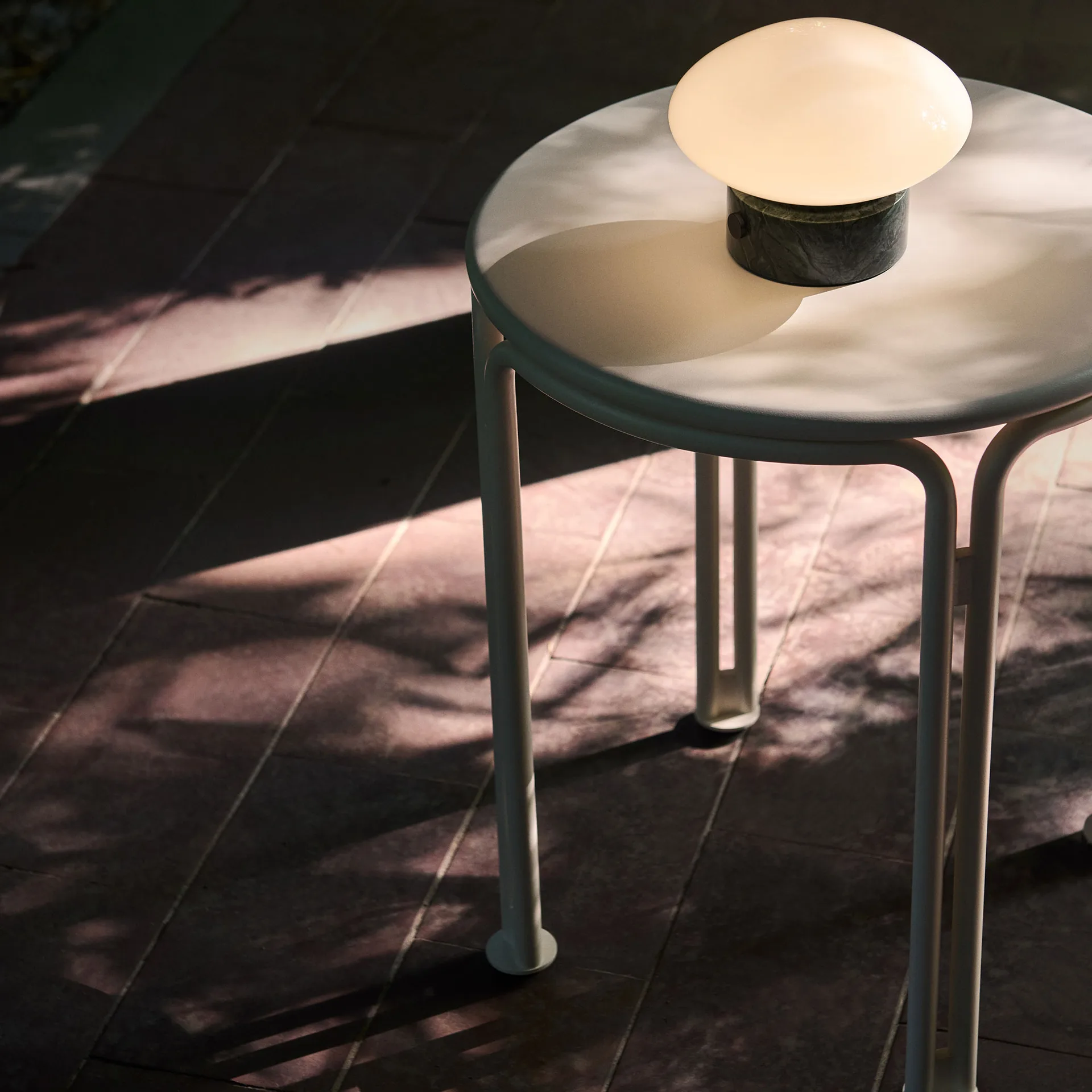 Mesa de apoio Thorvald SC102, Ivory &Tradition