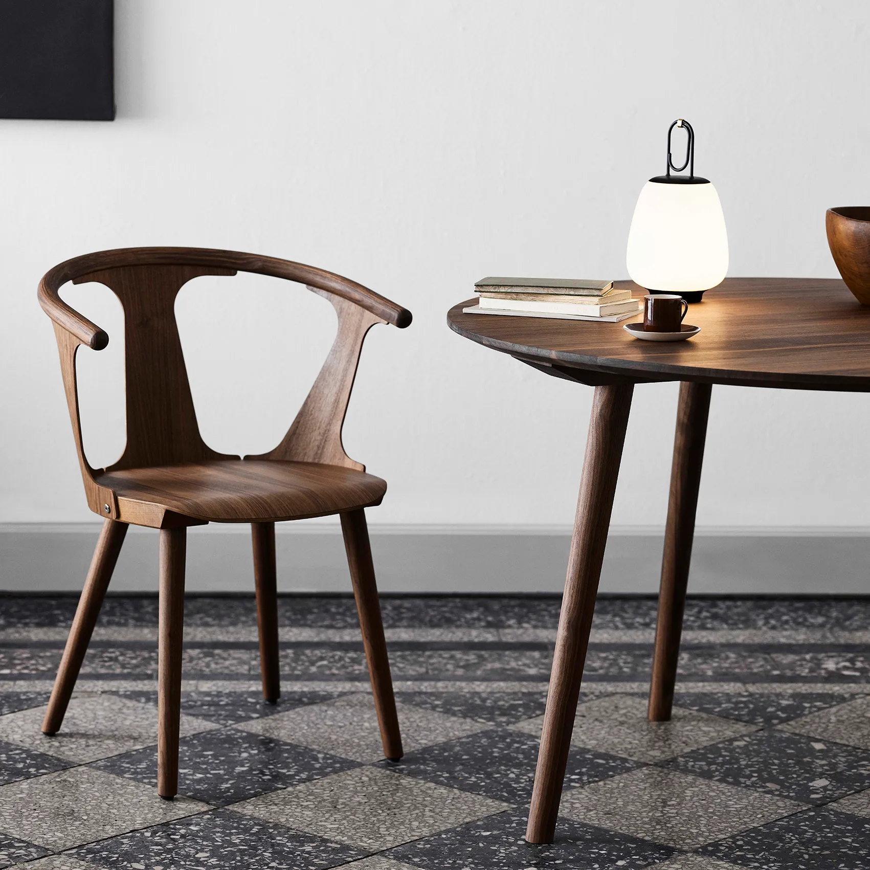 Mesa In Between SK4, Noz &Tradition