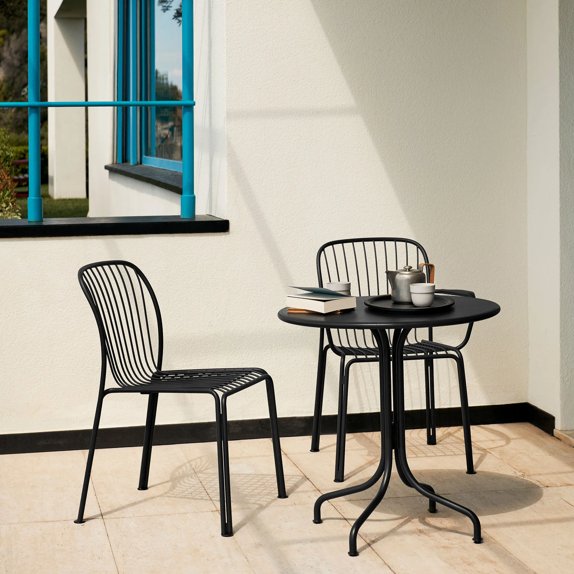 Mesa Thorvald SC96 Ø70 cm, Black &Tradition