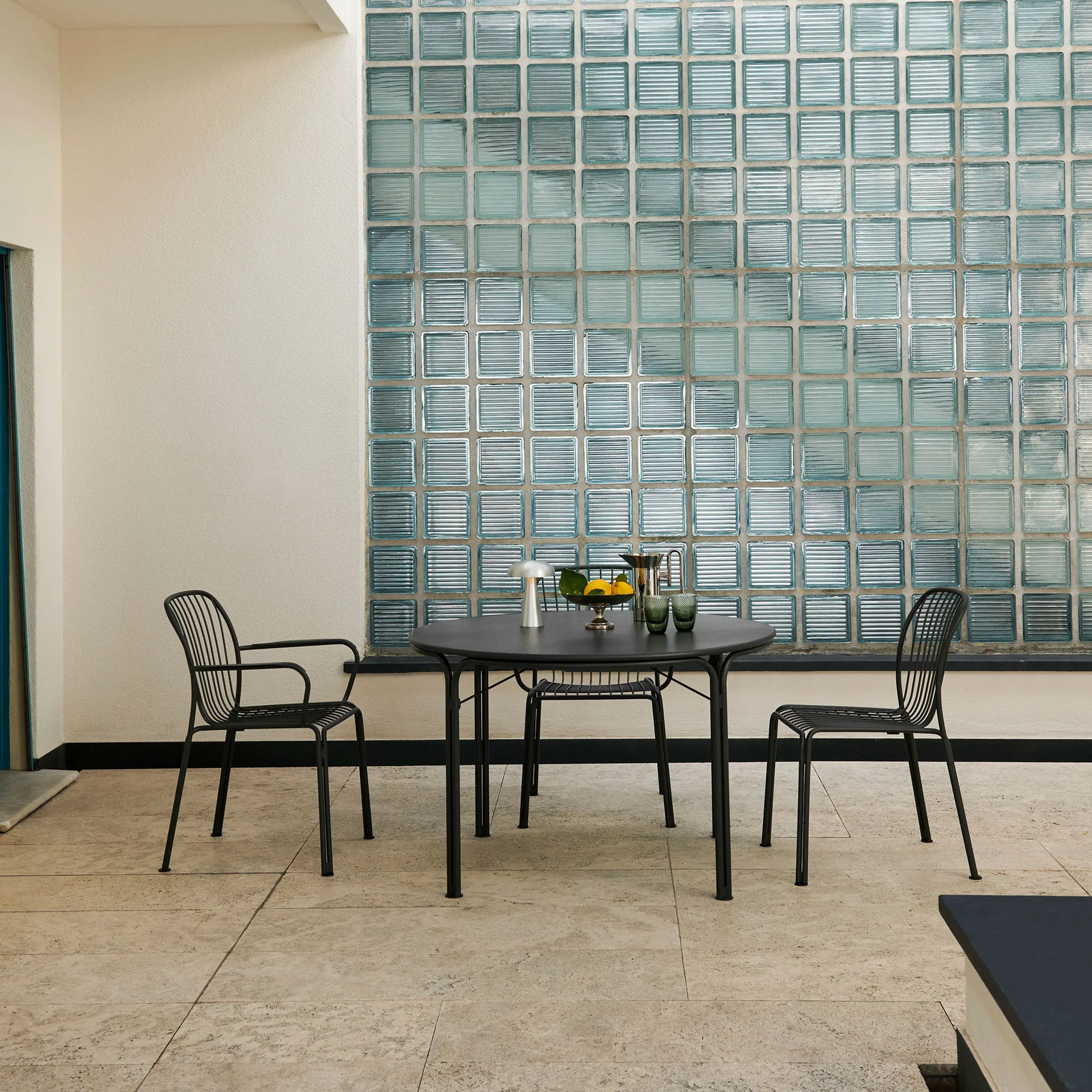 Mesa Thorvald SC98 Ø115 cm, Black &Tradition