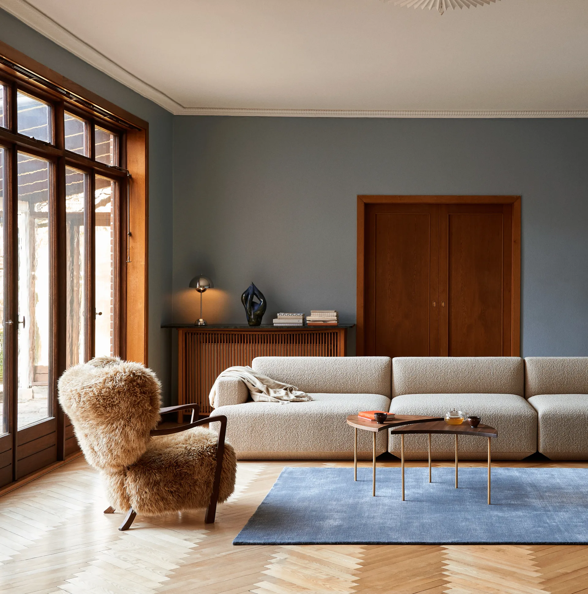 Poltrona Wulff Lounge Chair ATD2, Nogueira oleada-Sheepskin mel &Tradition