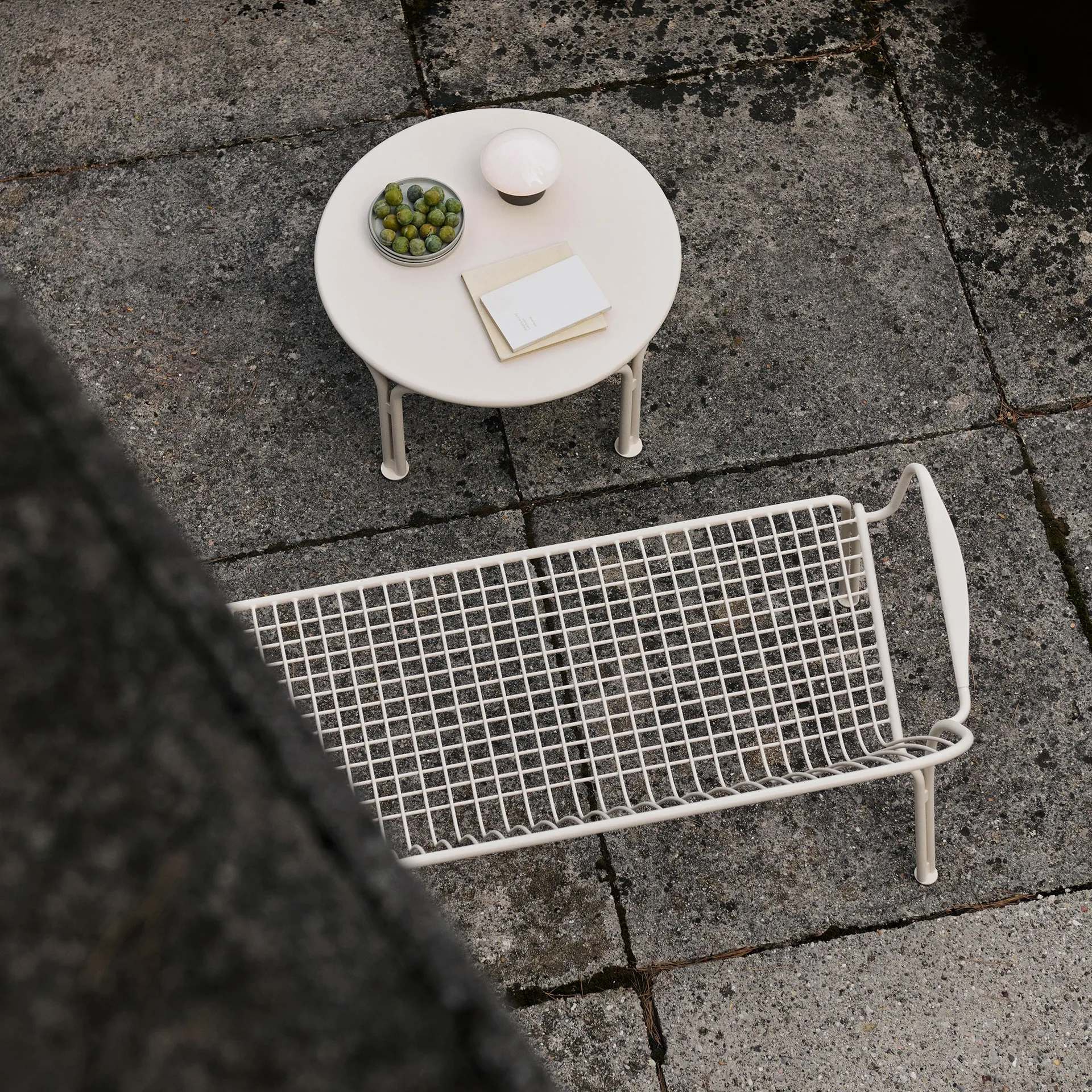 Thorvald SC108 mesa de centro, Marfim, Ø70 cm &Tradition