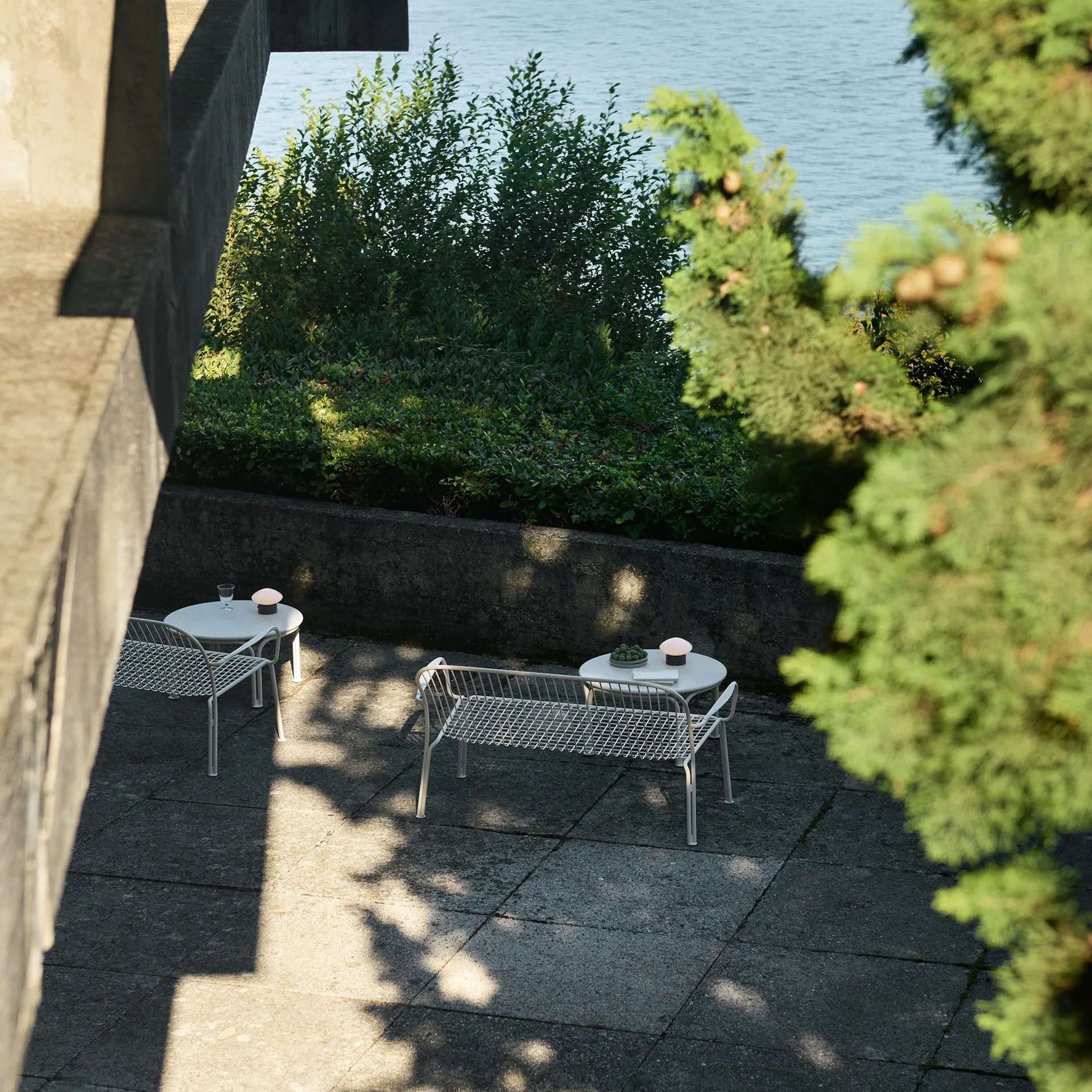 Thorvald SC108 mesa de centro, Marfim, Ø70 cm &Tradition