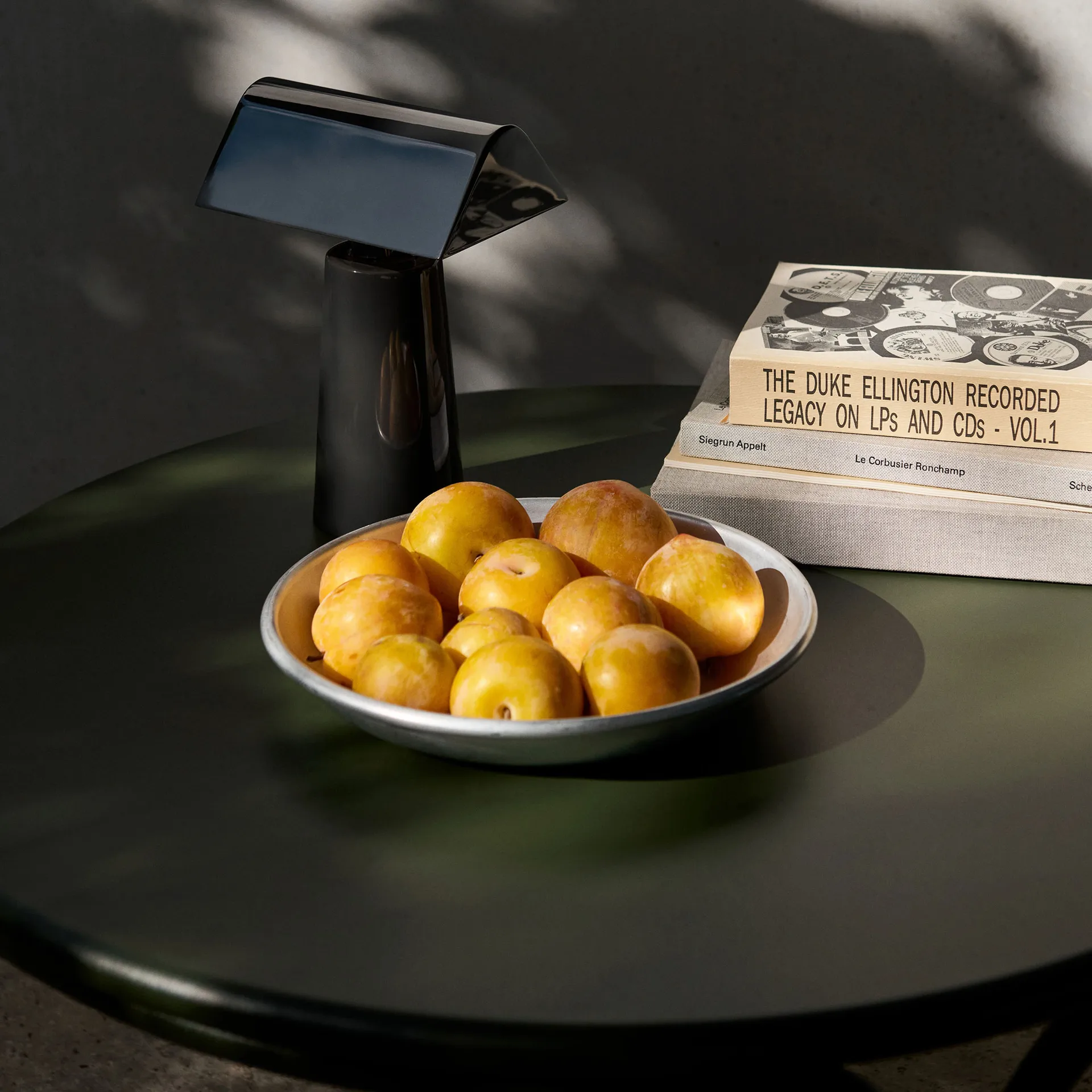 Thorvald SC108 mesa de centro, Verde bronze, Ø70 cm &Tradition