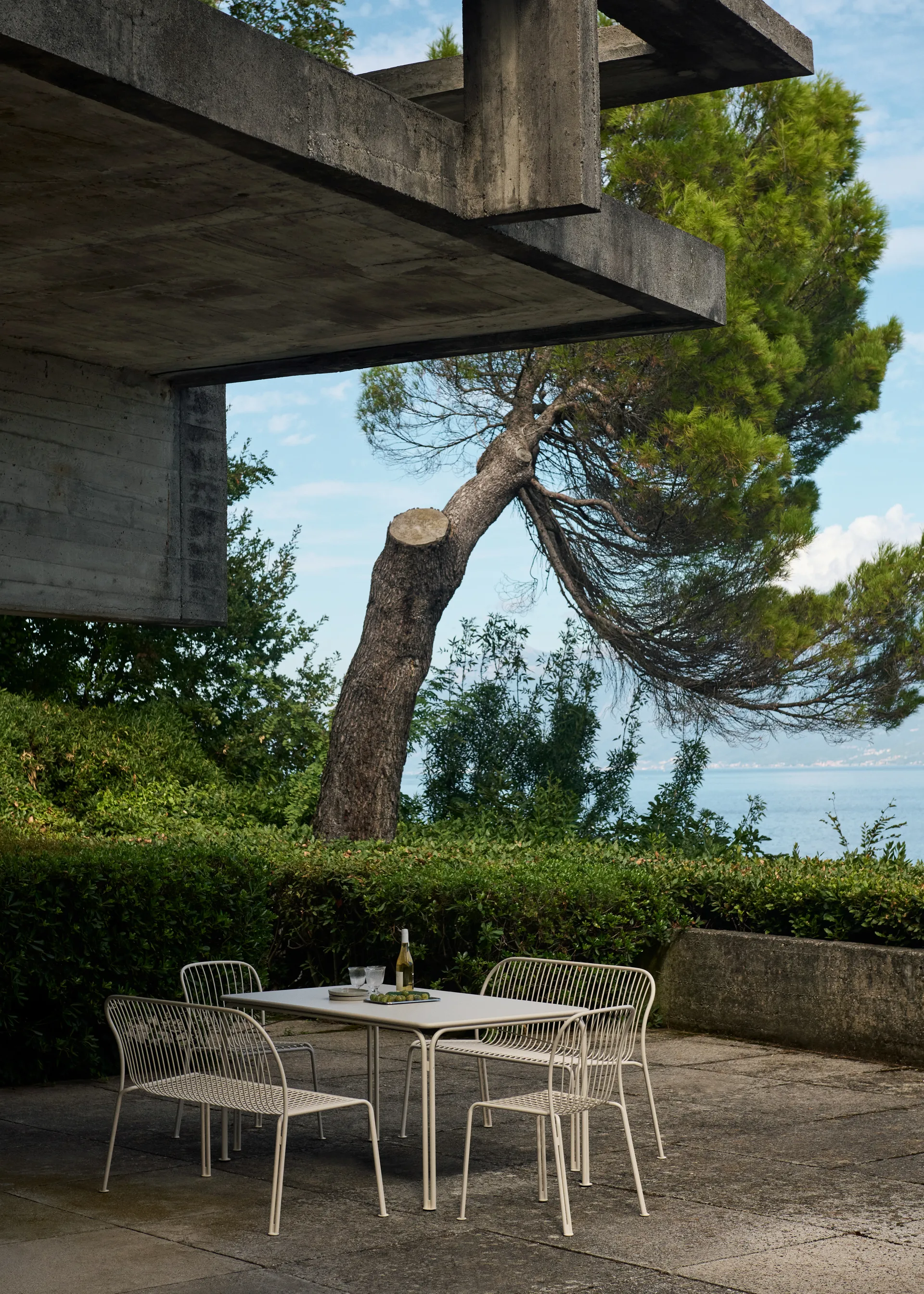 Thorvald SC111 banco, Marfim, 129 cm &Tradition