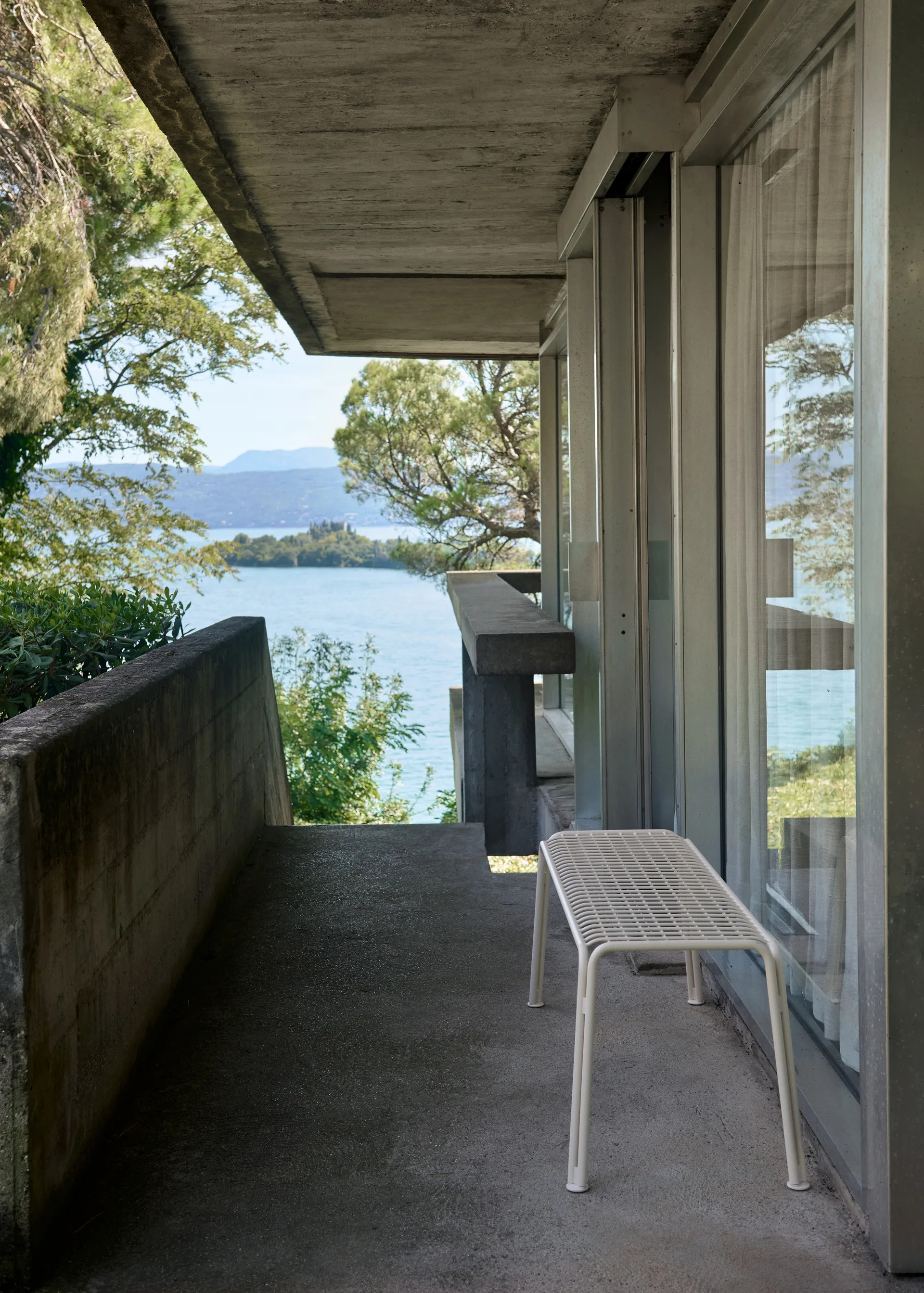 Thorvald SC112 banco, Marfim, 125 cm &Tradition