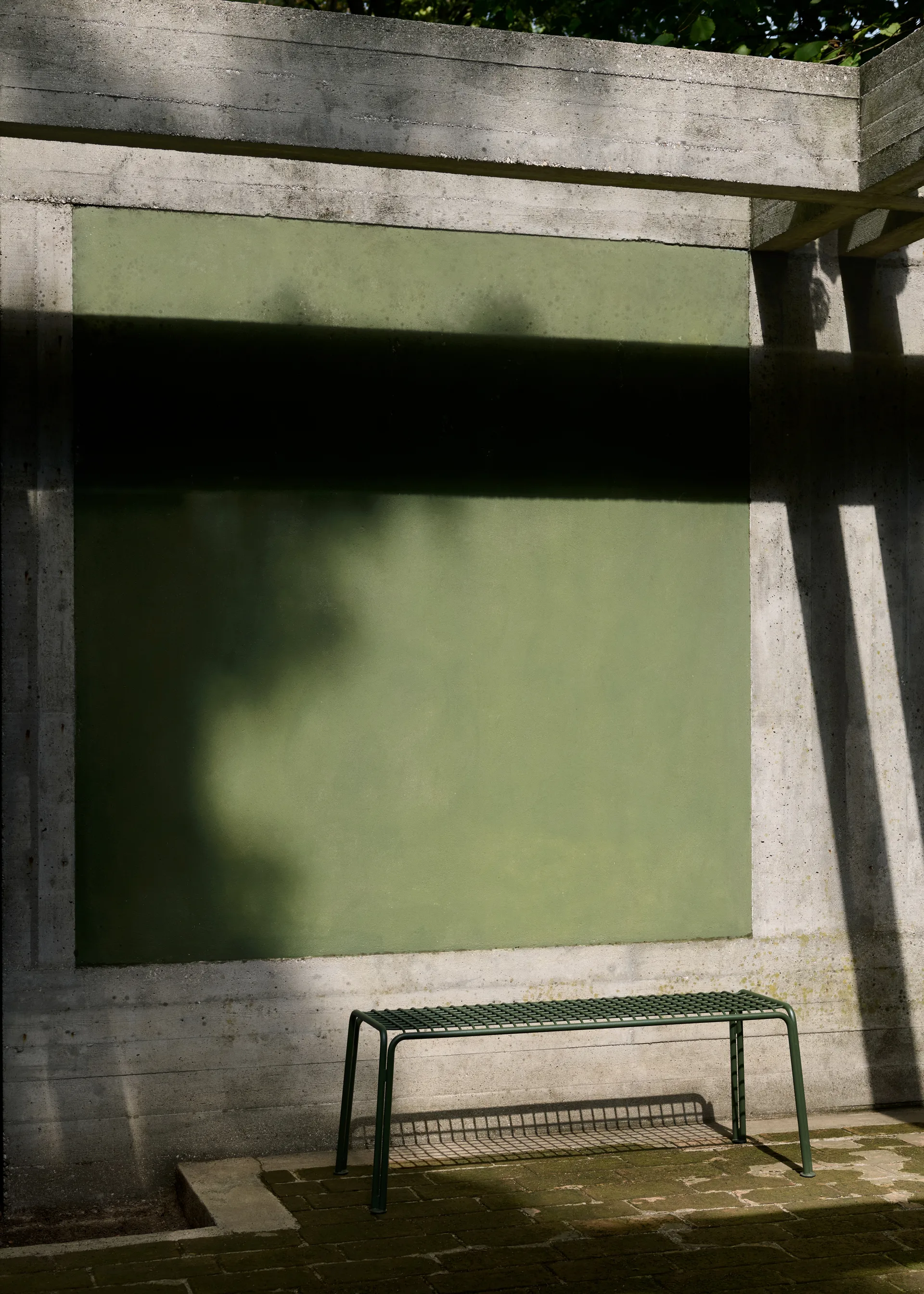 Thorvald SC112 banco, Verde bronze, 125 cm &Tradition