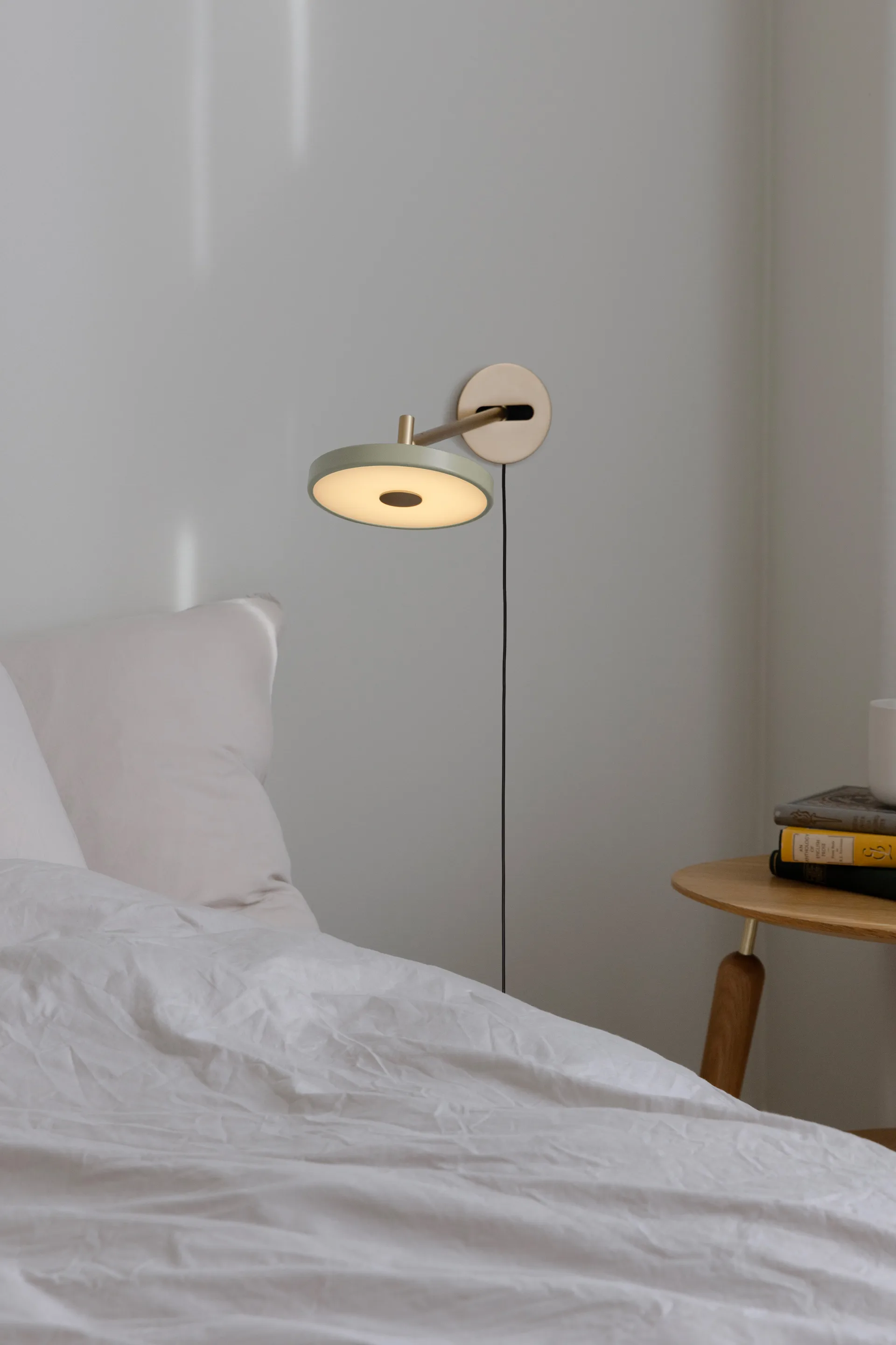 Asteria Wall candeeiro de parede longo, Nuance oliva Umage