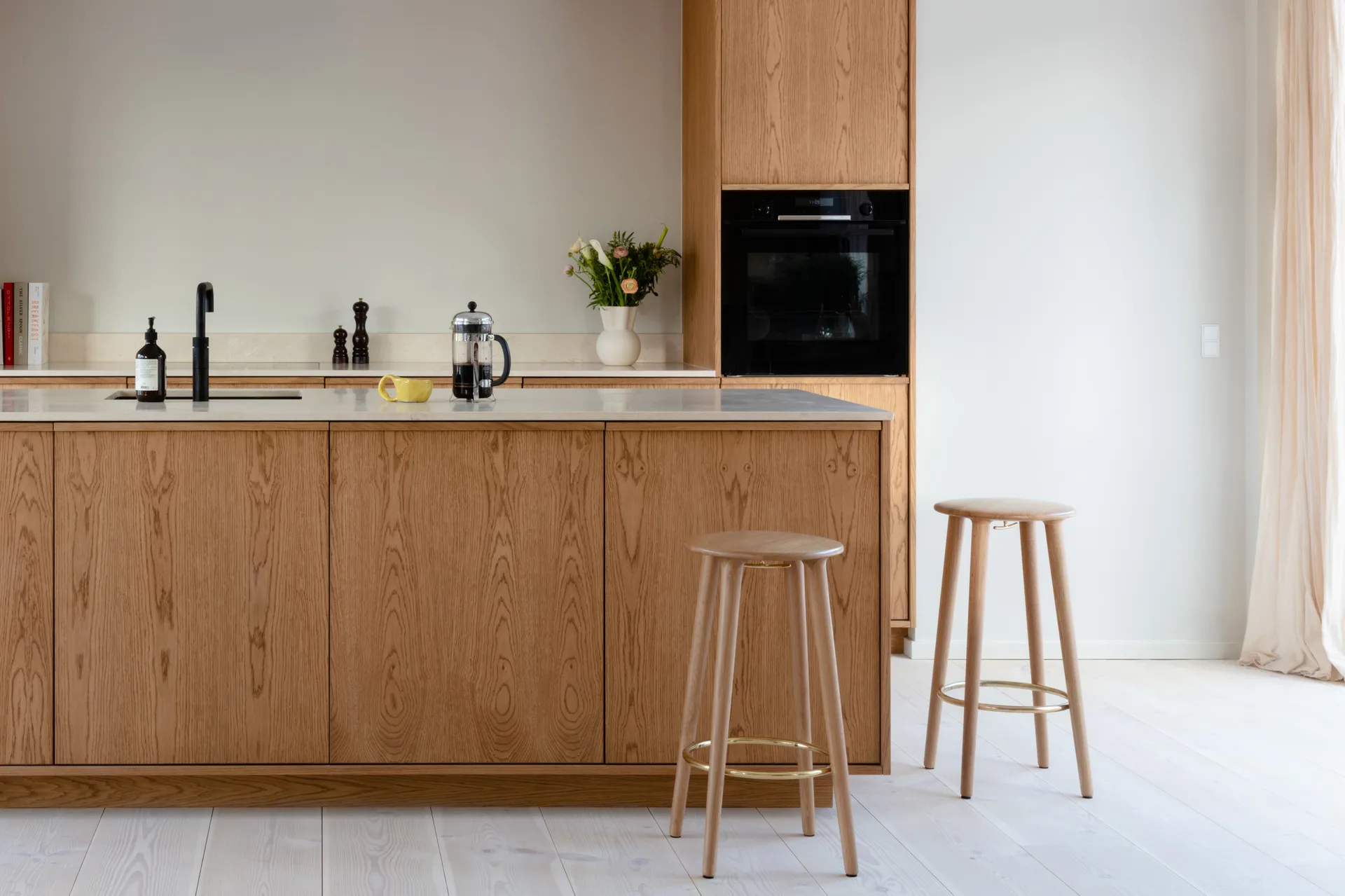 Banqueta de bar The Socialite Counter 67,5 cm, Oak Umage