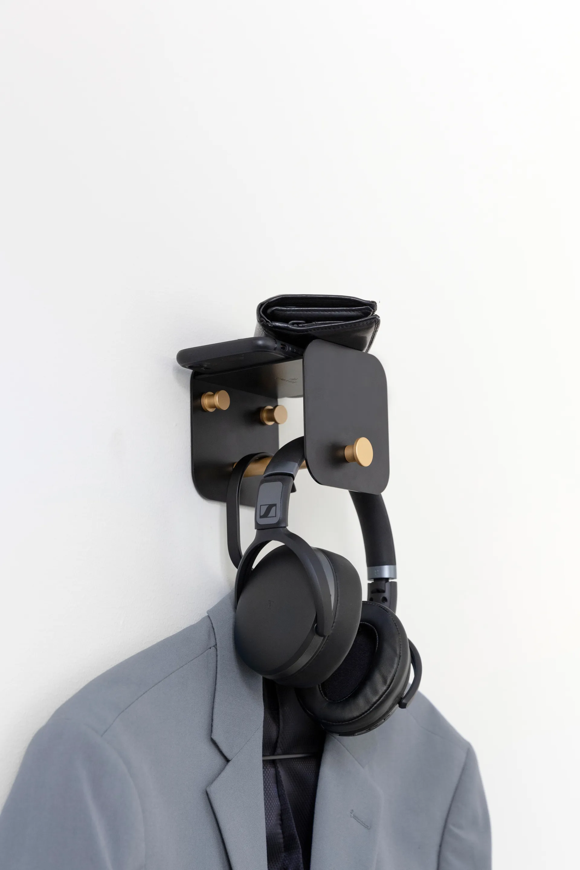 Cabide de parede Hang in There, Black-brass Umage