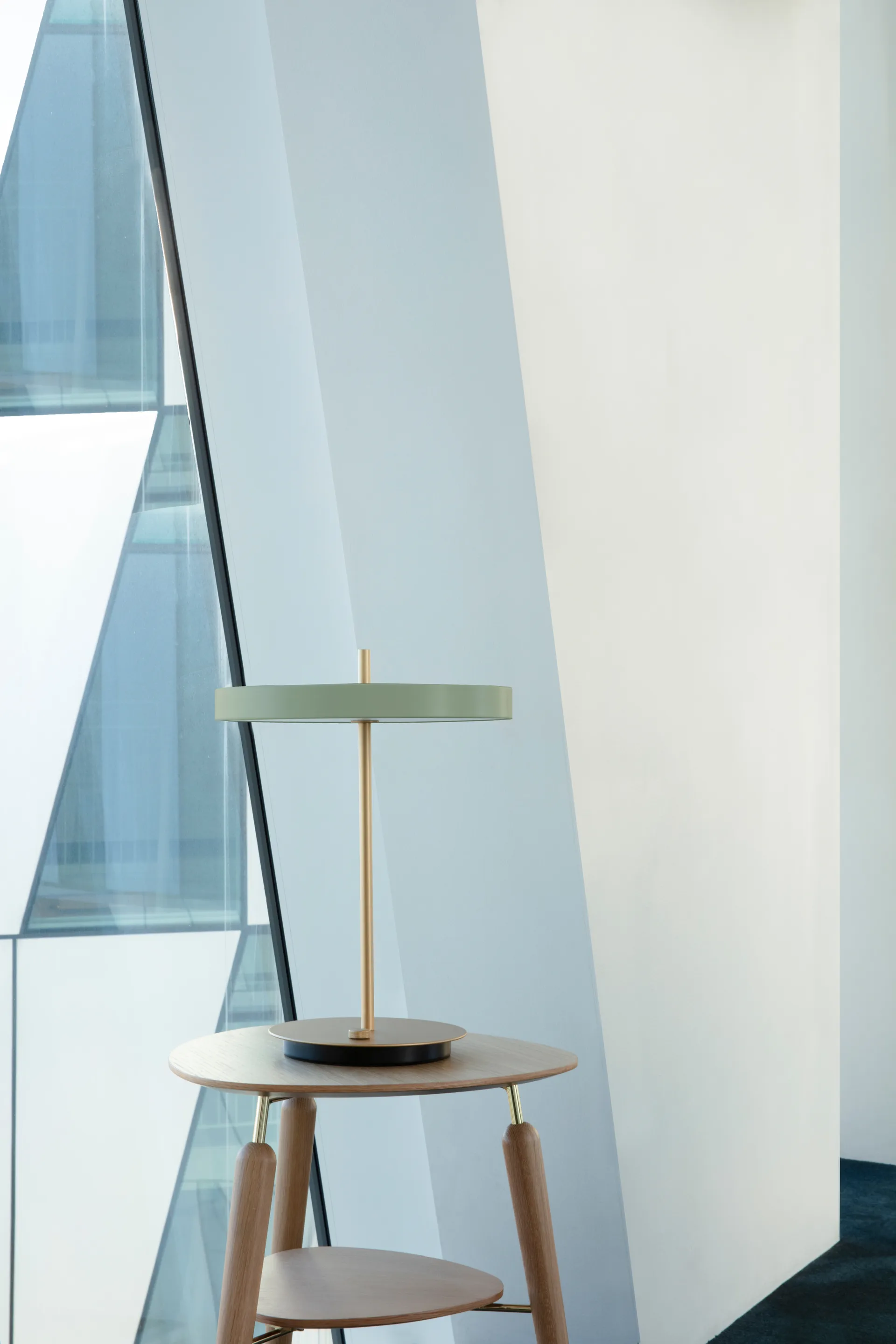 Candeeiro de mesa Asteria, Olive Umage