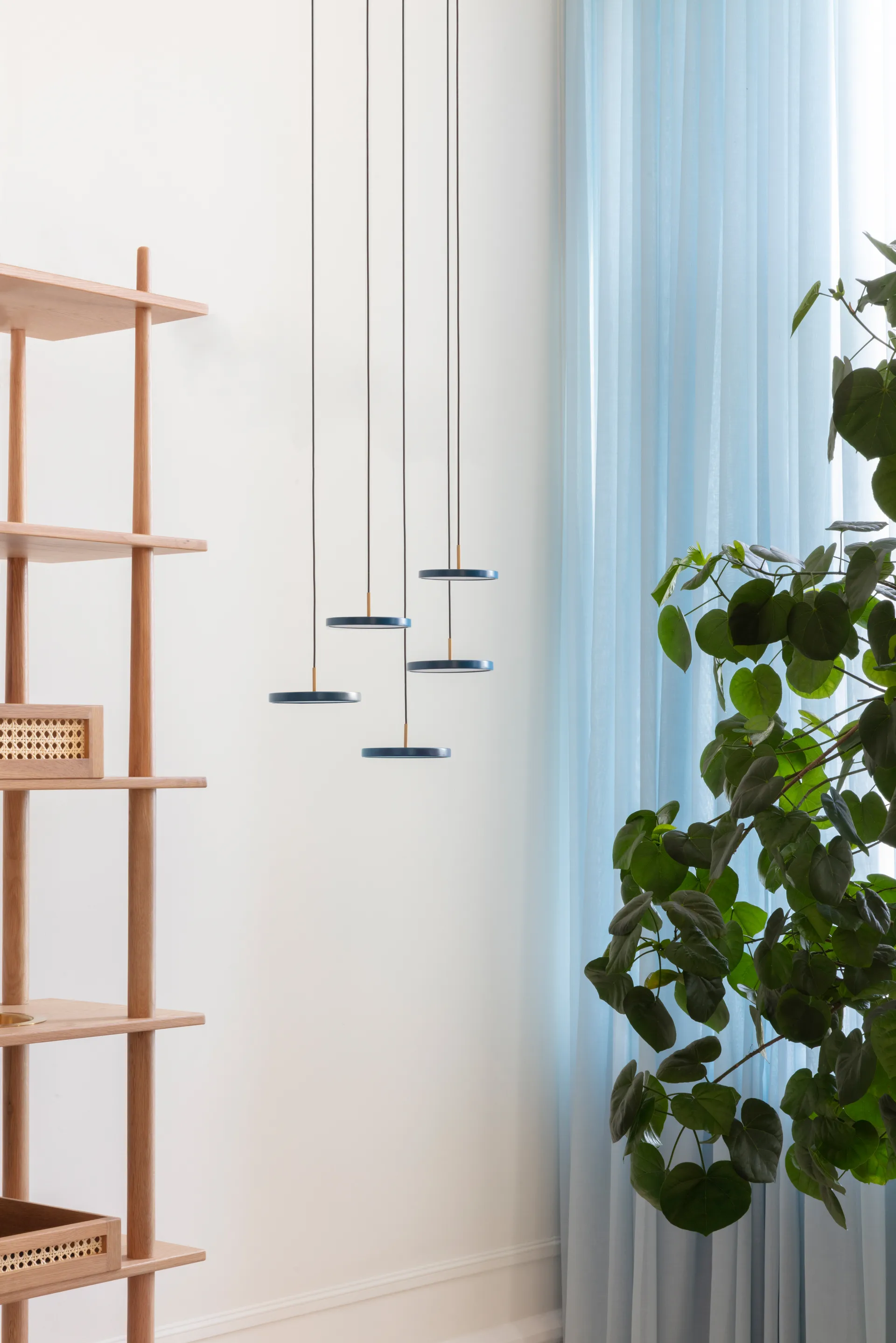 Candeeiro de teto Asteria Micro, Azul petróleo  Umage