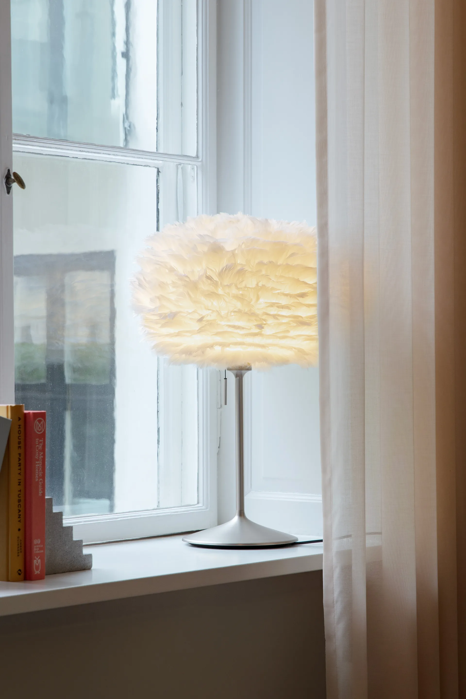 Eos candeeiro de mesa médio, Branco-aço escovado Umage