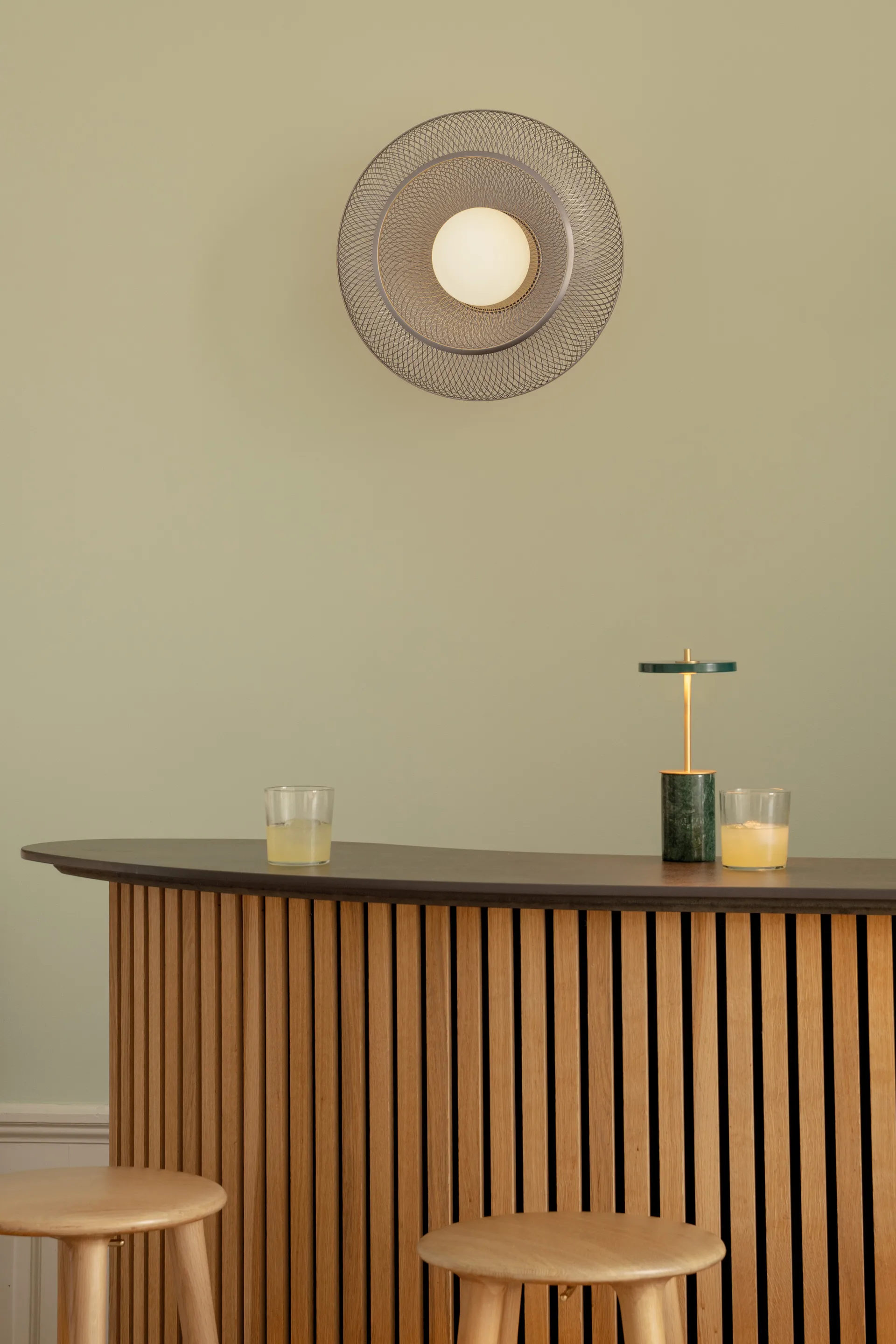 Faraday Up plafon médio, Latão escovado Umage