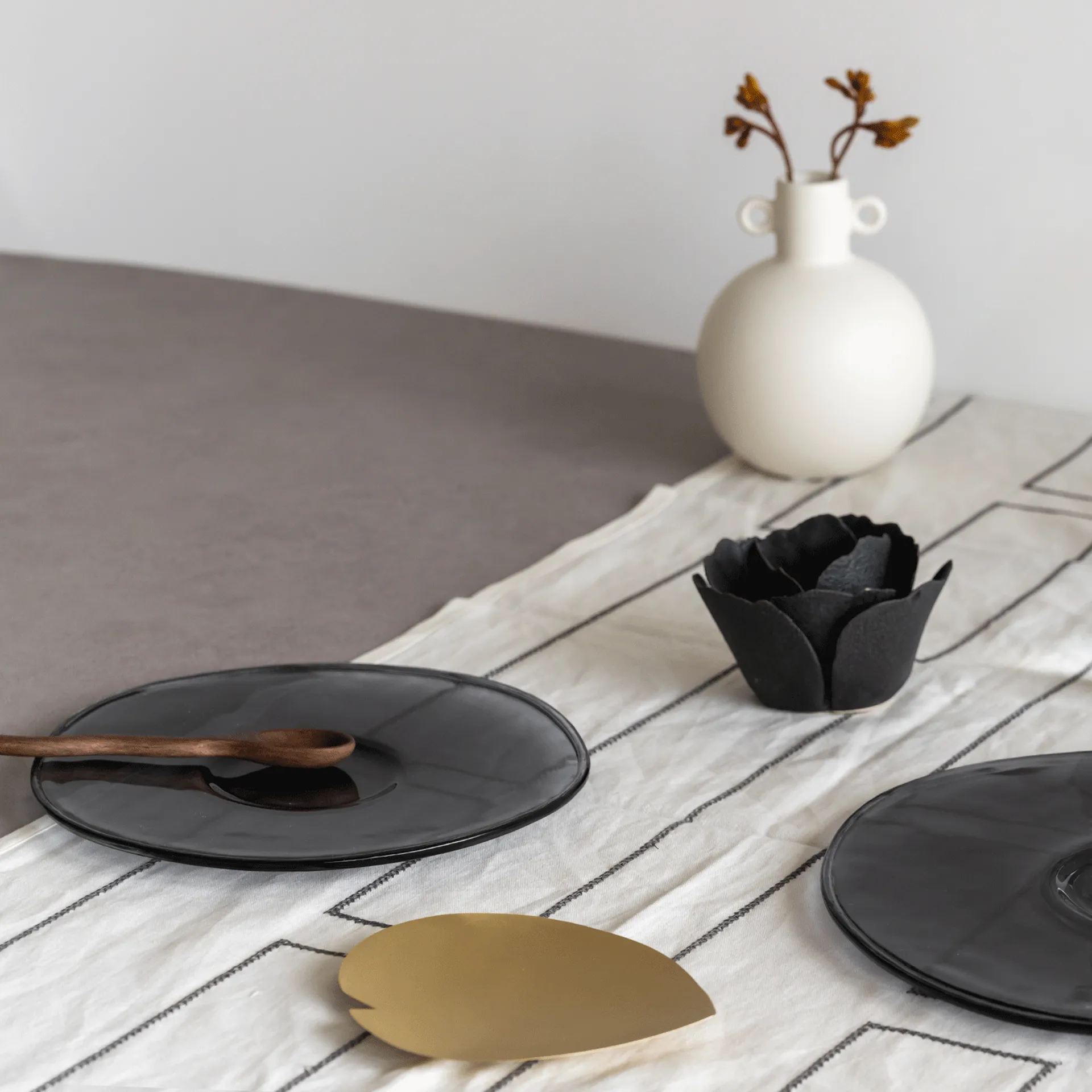 Prato vidro reciclado UNC Ø23 cm, Ebony URBAN NATURE CULTURE