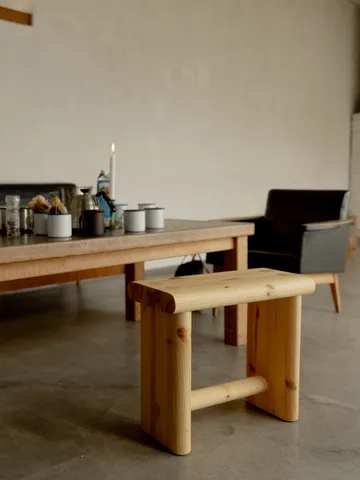 002 Ast Stool banco - Pinho encerado a óleo mate, 55x26x45 cm - Vaarnii