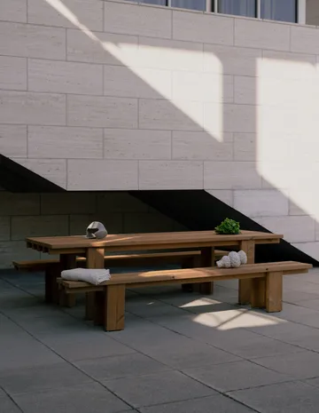 013 Osa Outdoor Bench banco - Pinho termorretificado, 270x37x49 cm - Vaarnii