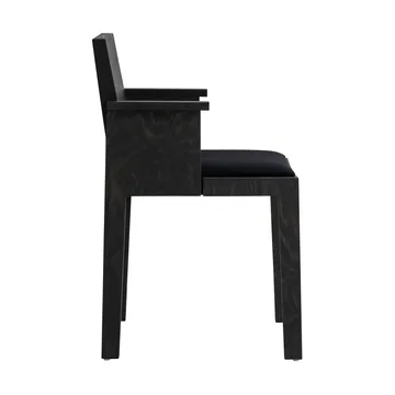 016 Maasto Dining Armchair cadeira de braços - Pinho tingido de preto, assento estofado preto - Vaarnii