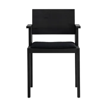 016 Maasto Dining Armchair cadeira de braços - Pinho tingido de preto, assento estofado preto - Vaarnii