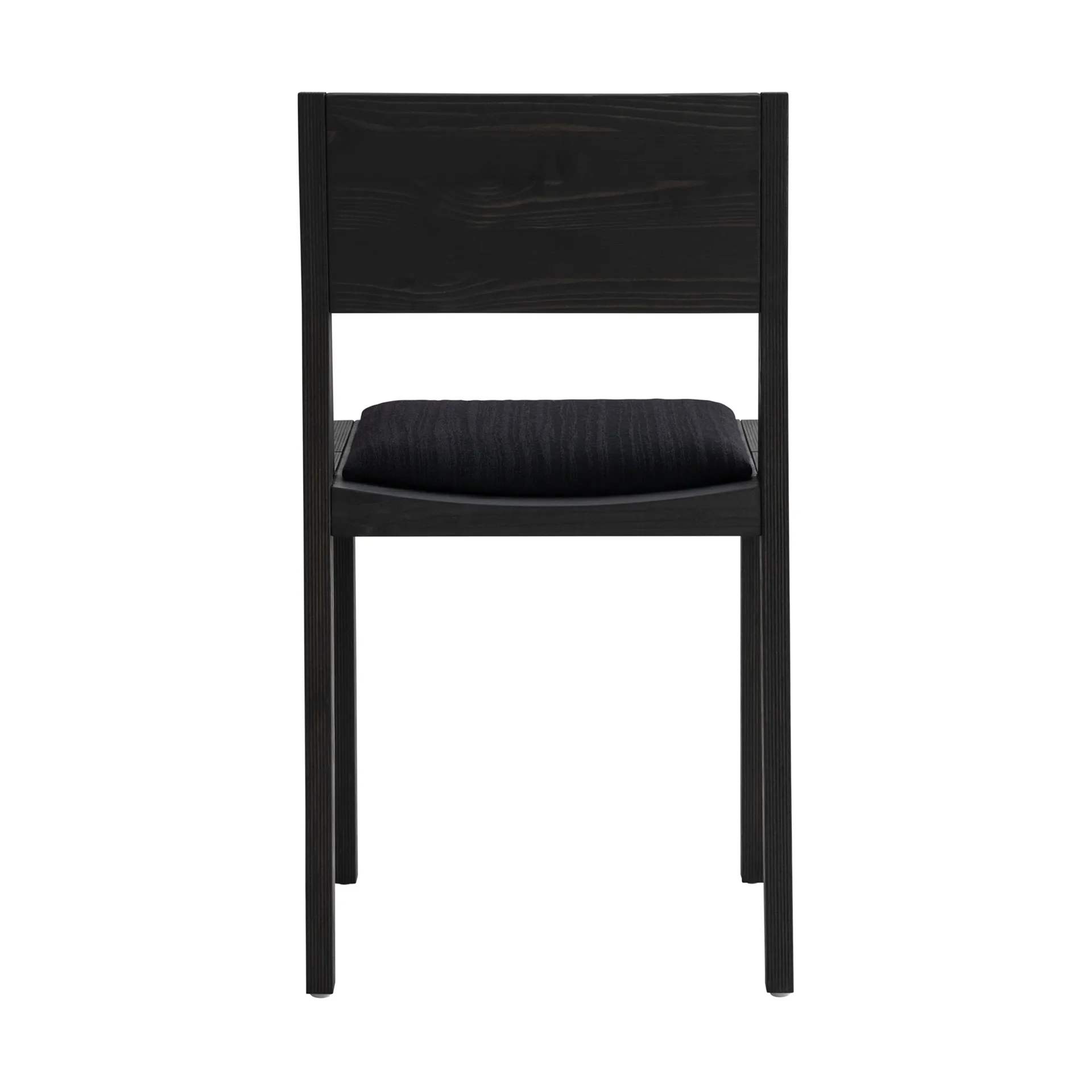 016 Maasto Dining Chair cadeira, Pinho tingido de preto, assento estofado preto Vaarnii