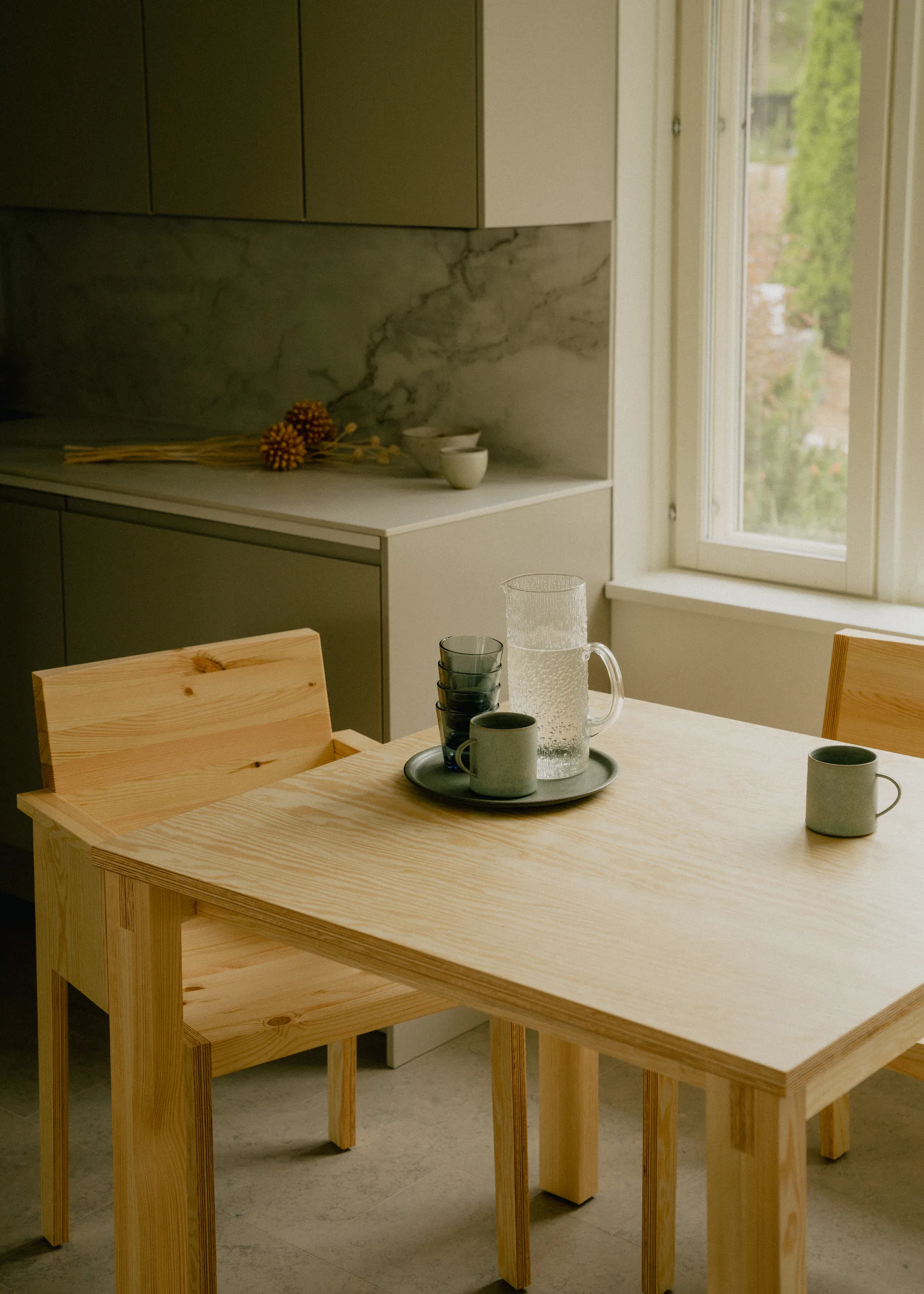 016 Maasto Table mesa, Pinho oleado mate, 120x120x75 cm Vaarnii