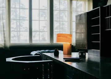 018 Hoop Table Lamp candeeiro de mesa - Pinho encerado a óleo mate, 34 cm - Vaarnii