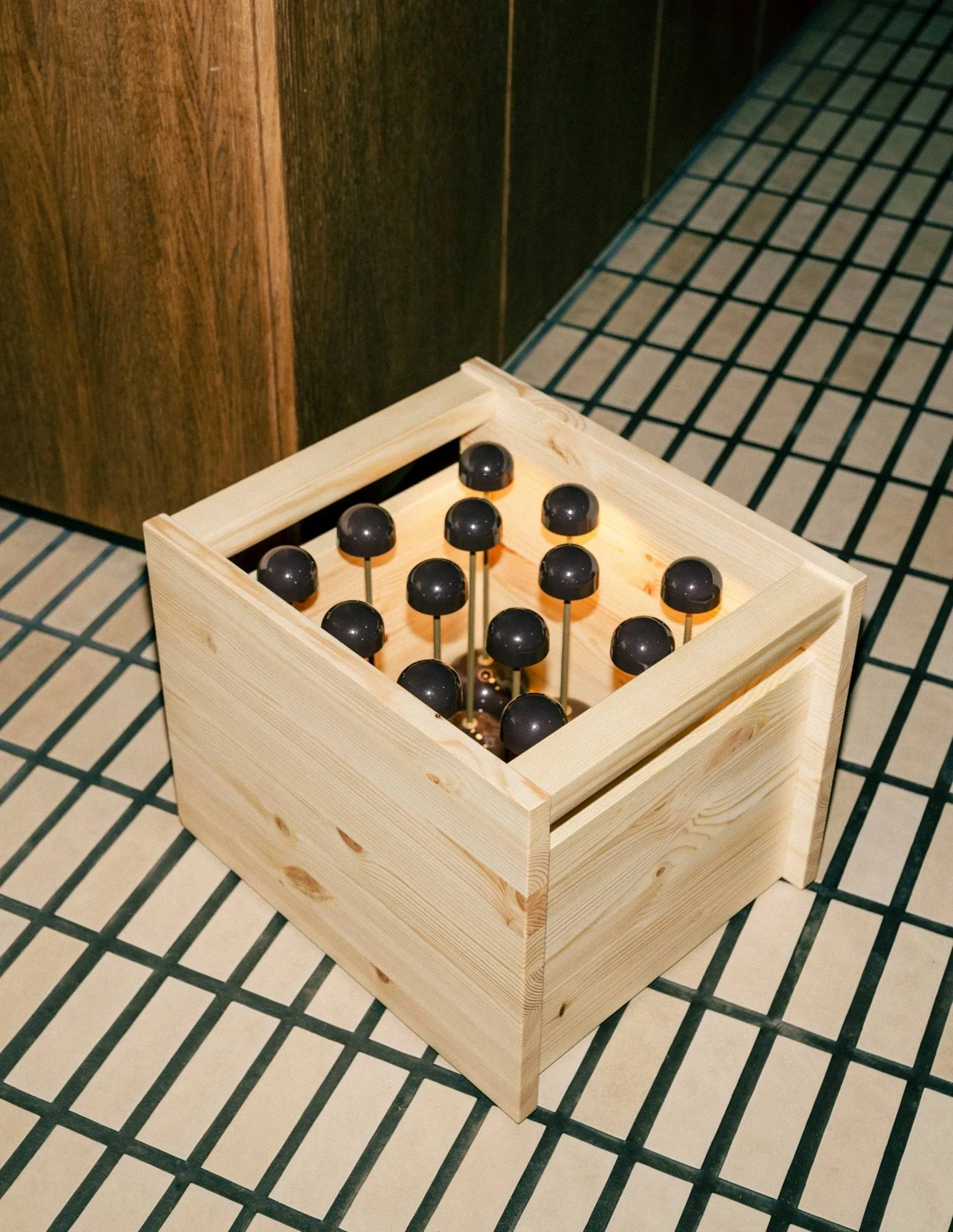 020 Koppa Crate caixa de arrumação, Pinho encerado com óleo, large 38x43x36 cm Vaarnii