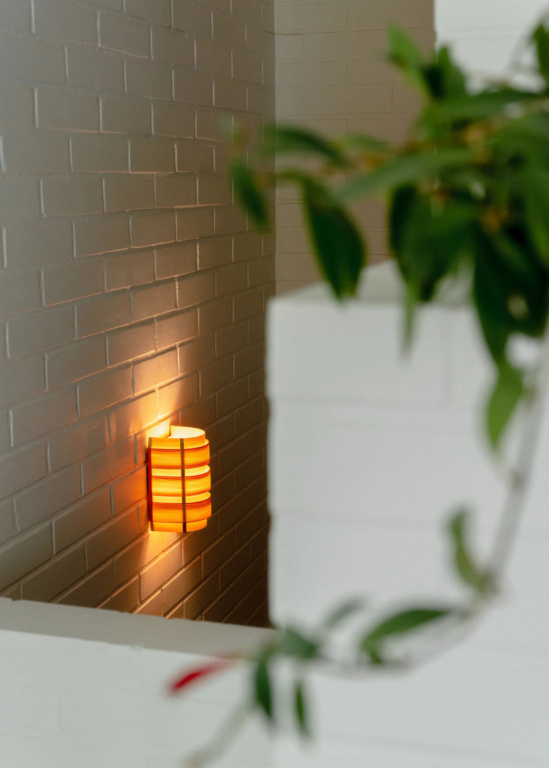 1004 Hans Wall Light, Pinho oleado mate, 16x24 cm Vaarnii