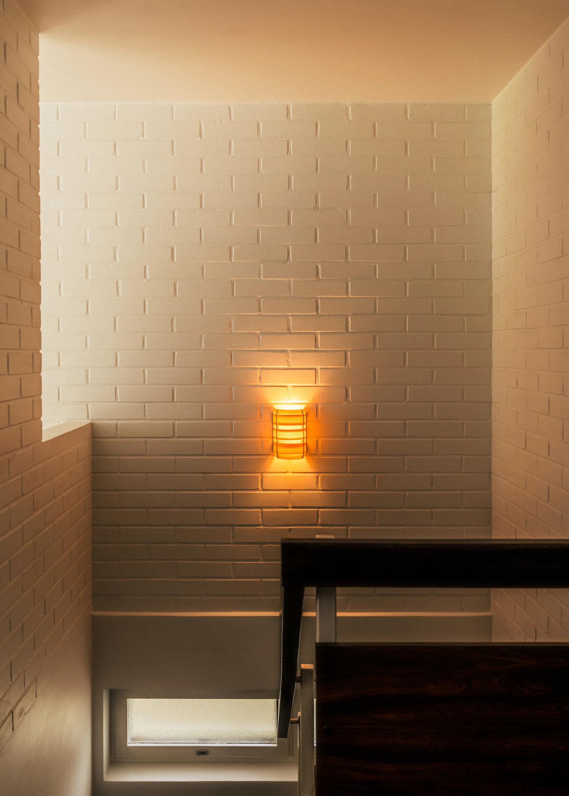 1004 Hans Wall Light, Pinho oleado mate, 16x24 cm Vaarnii