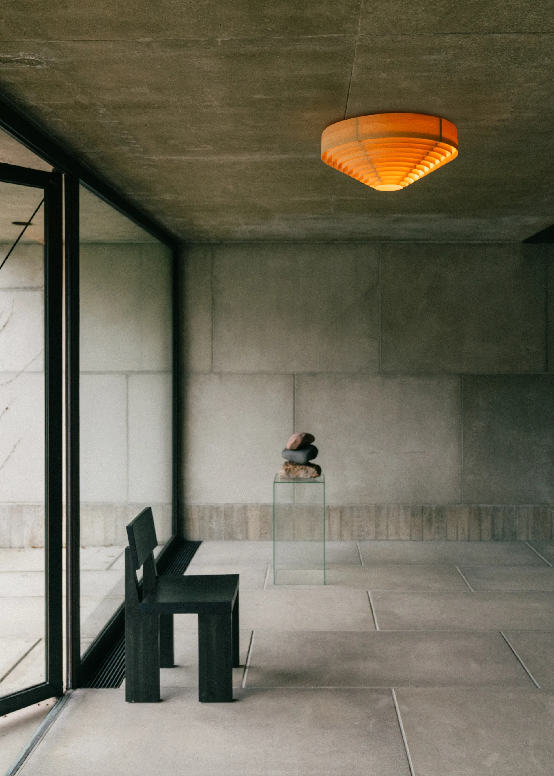 1005 Hans Ceiling Light plafon, Pinho oleado com acabamento mate, Ø55 cm Vaarnii