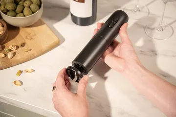 Vacuvin abre-garrafas elétrico para vinho - Preto - Vacuvin